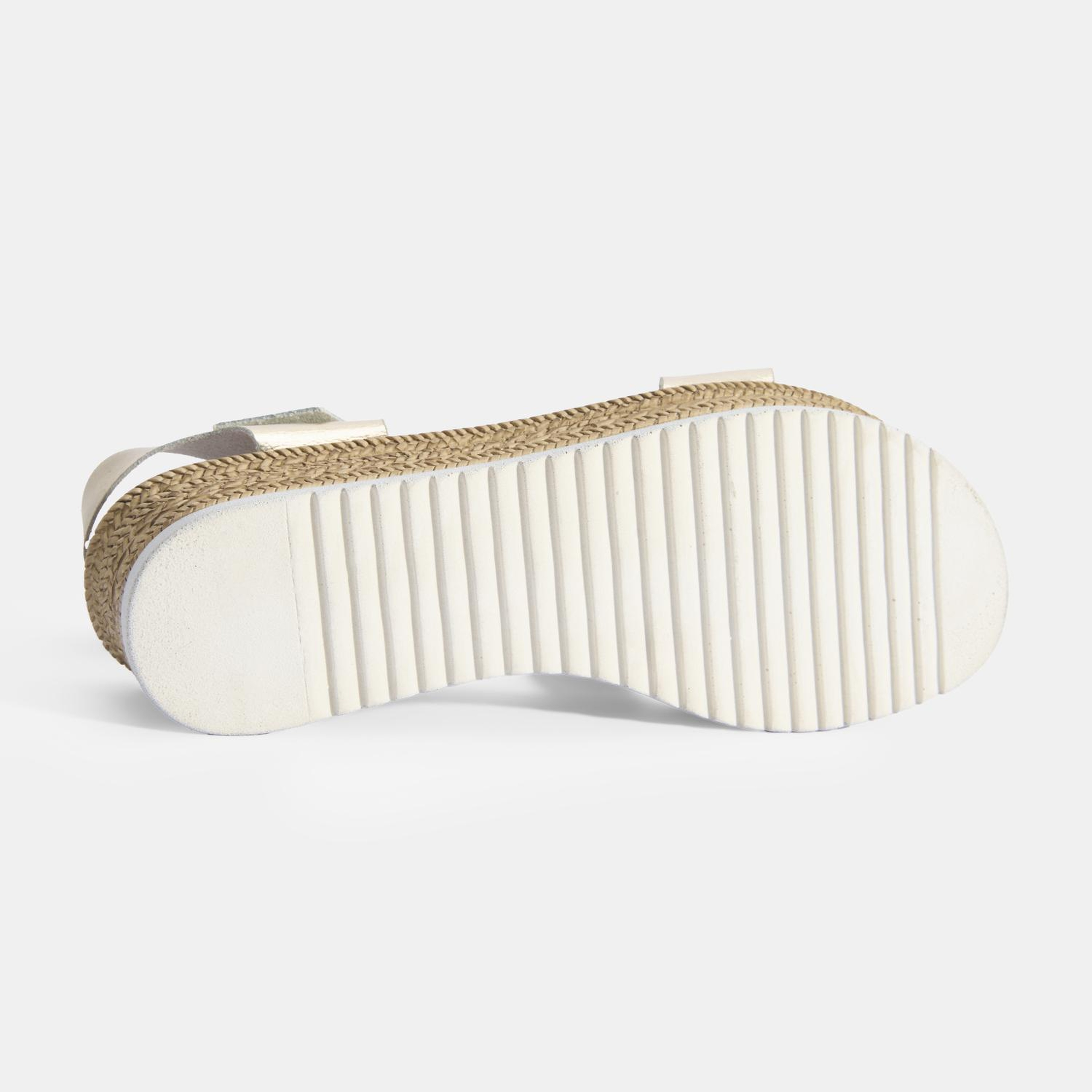 Kadın Gold Ayarlanabilir Tokalı Dolgu Topuklu Deri Sandalet