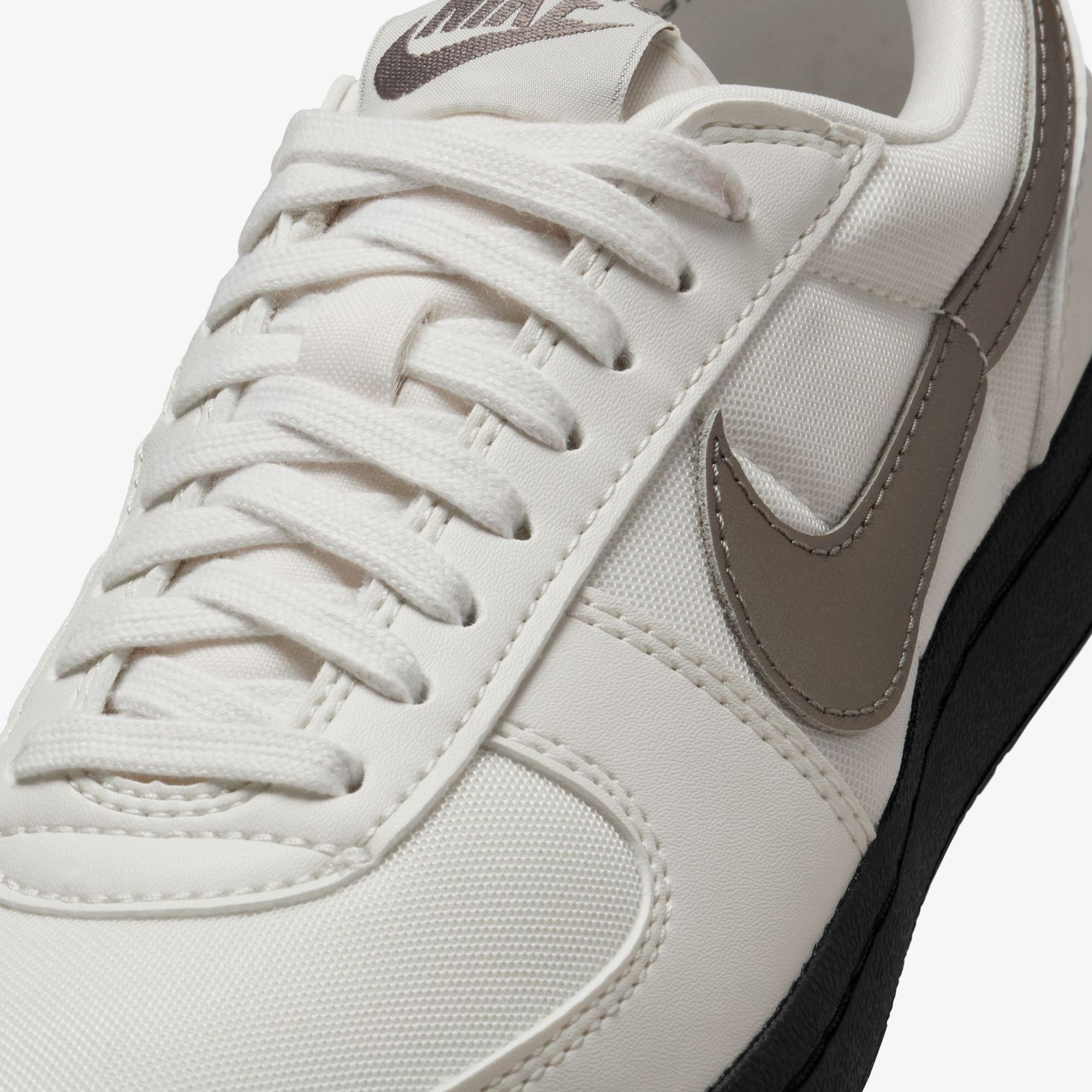 Nike Field General Kadın Beyaz Spor Ayakkabı