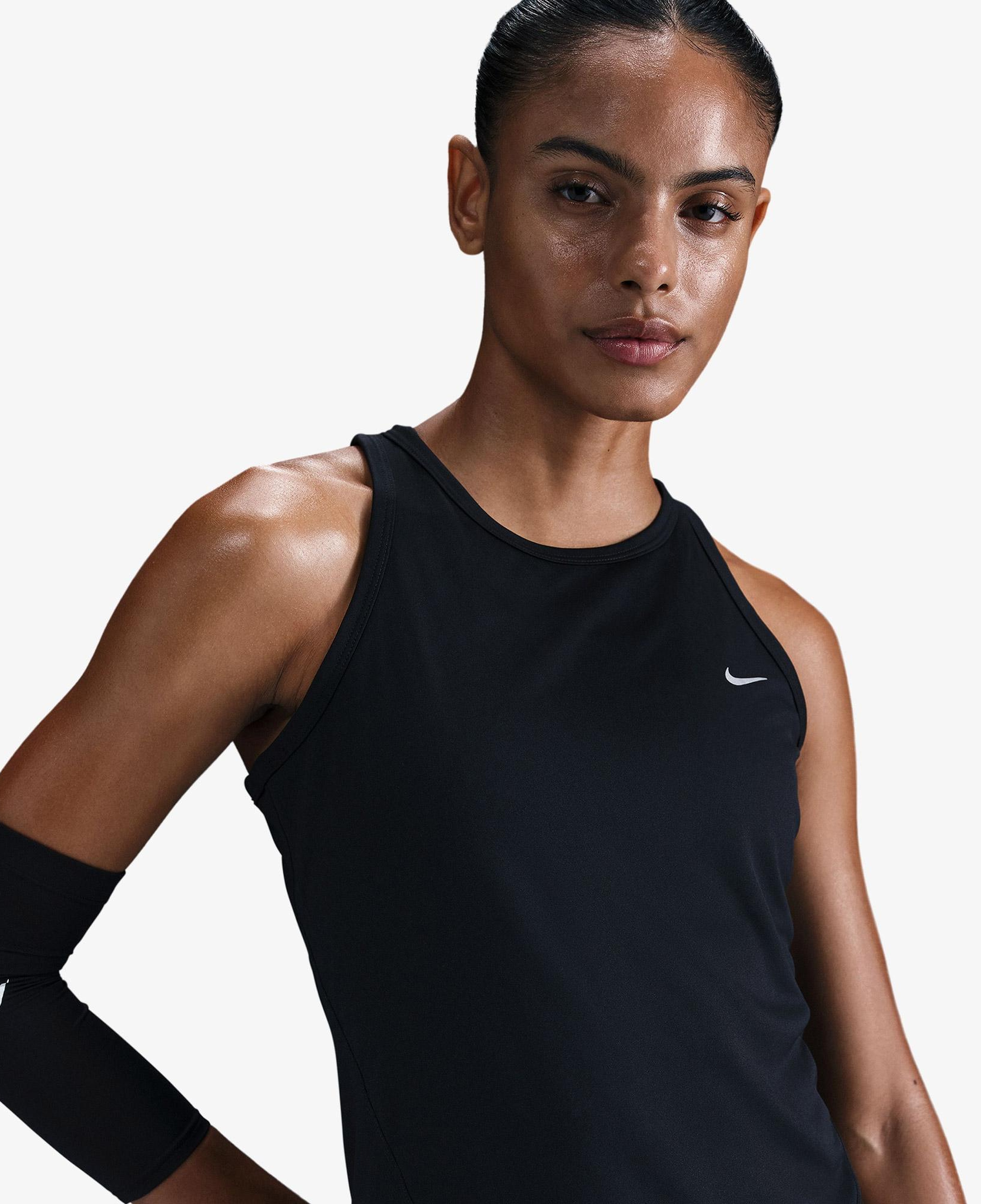 Nike Tempo Dri-Fit Kadın Siyah Kolsuz T-Shirt