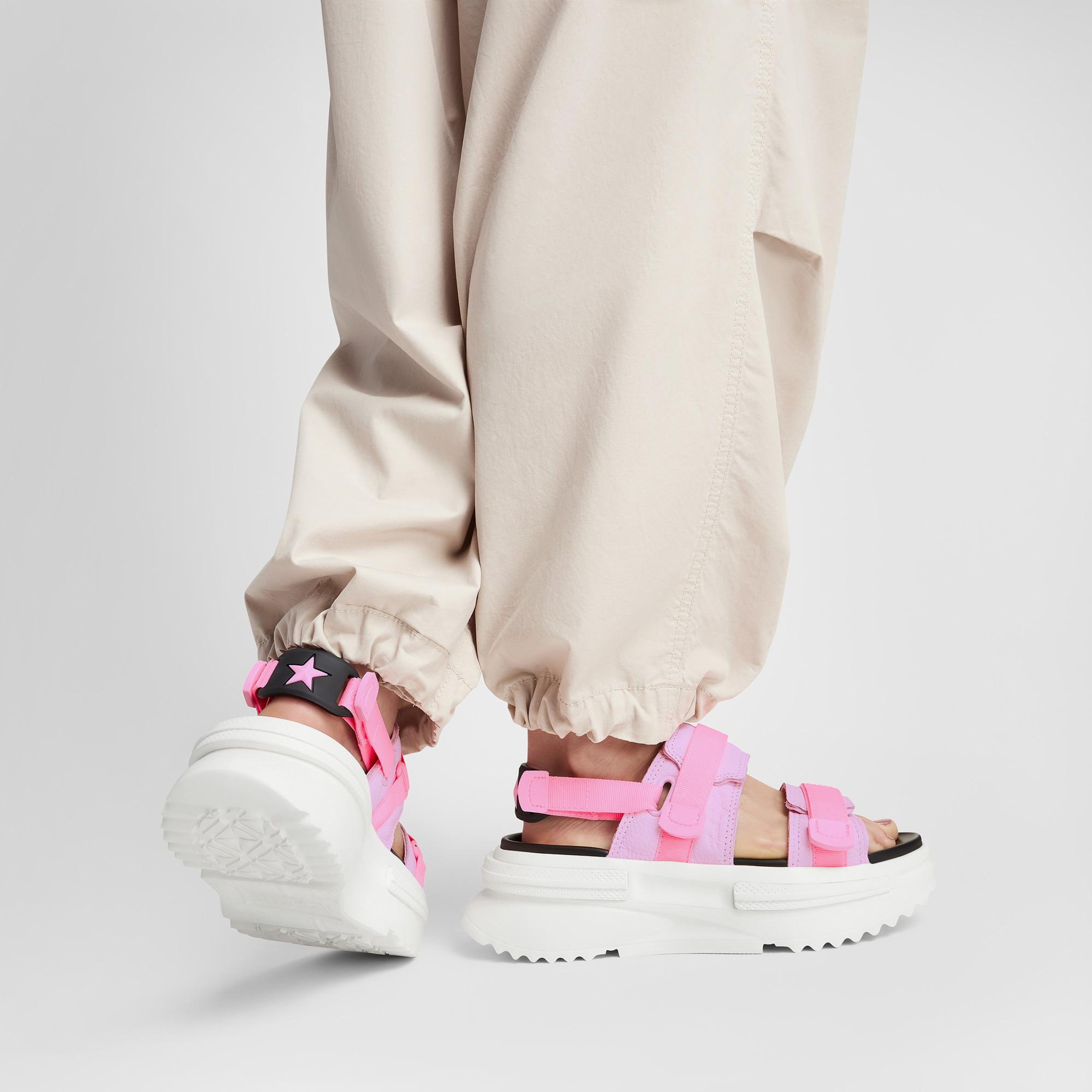 Converse Run Star Utility Cx Unisex Pembe Sandalet