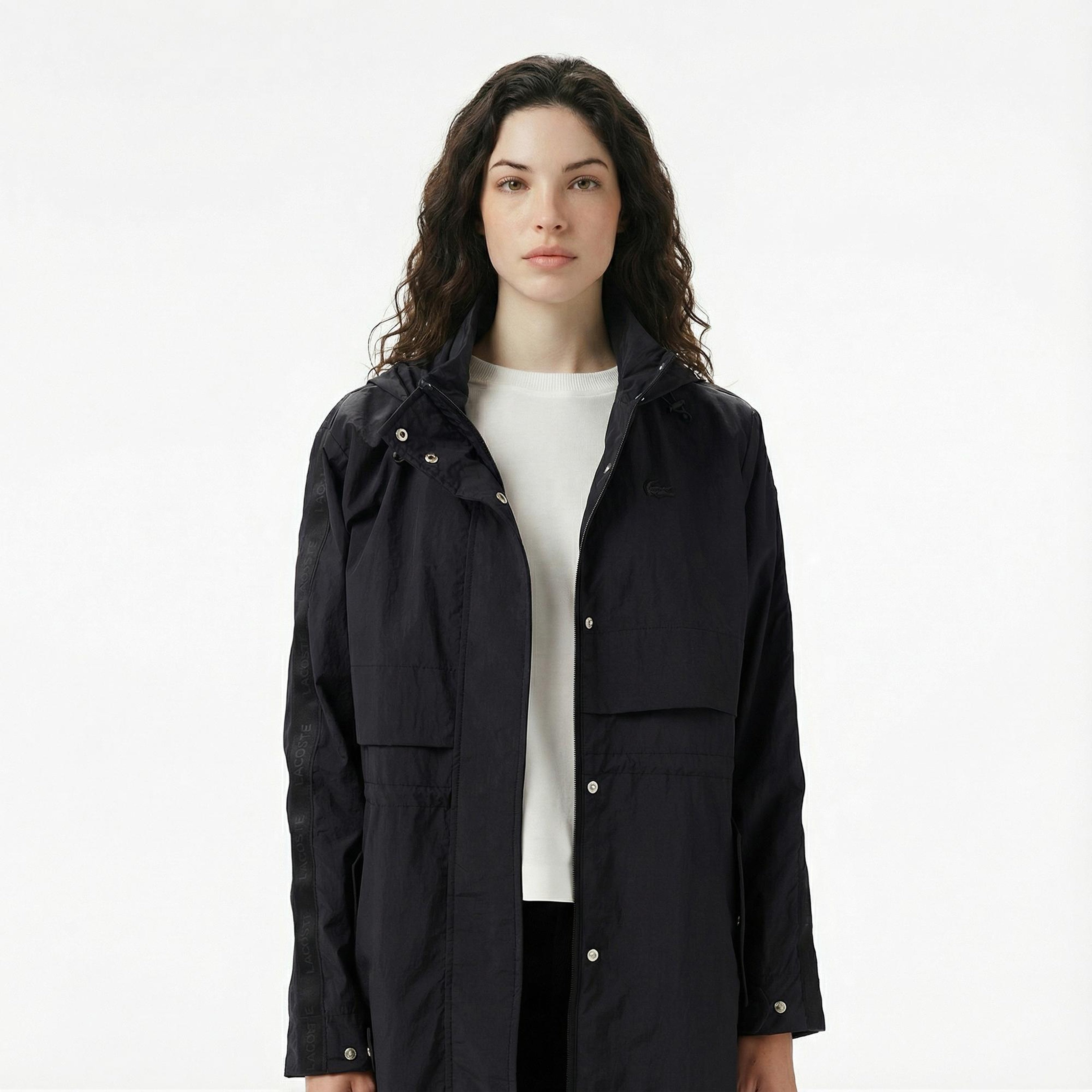 Lacoste Kadın Kapüşonlu Siyah Mont