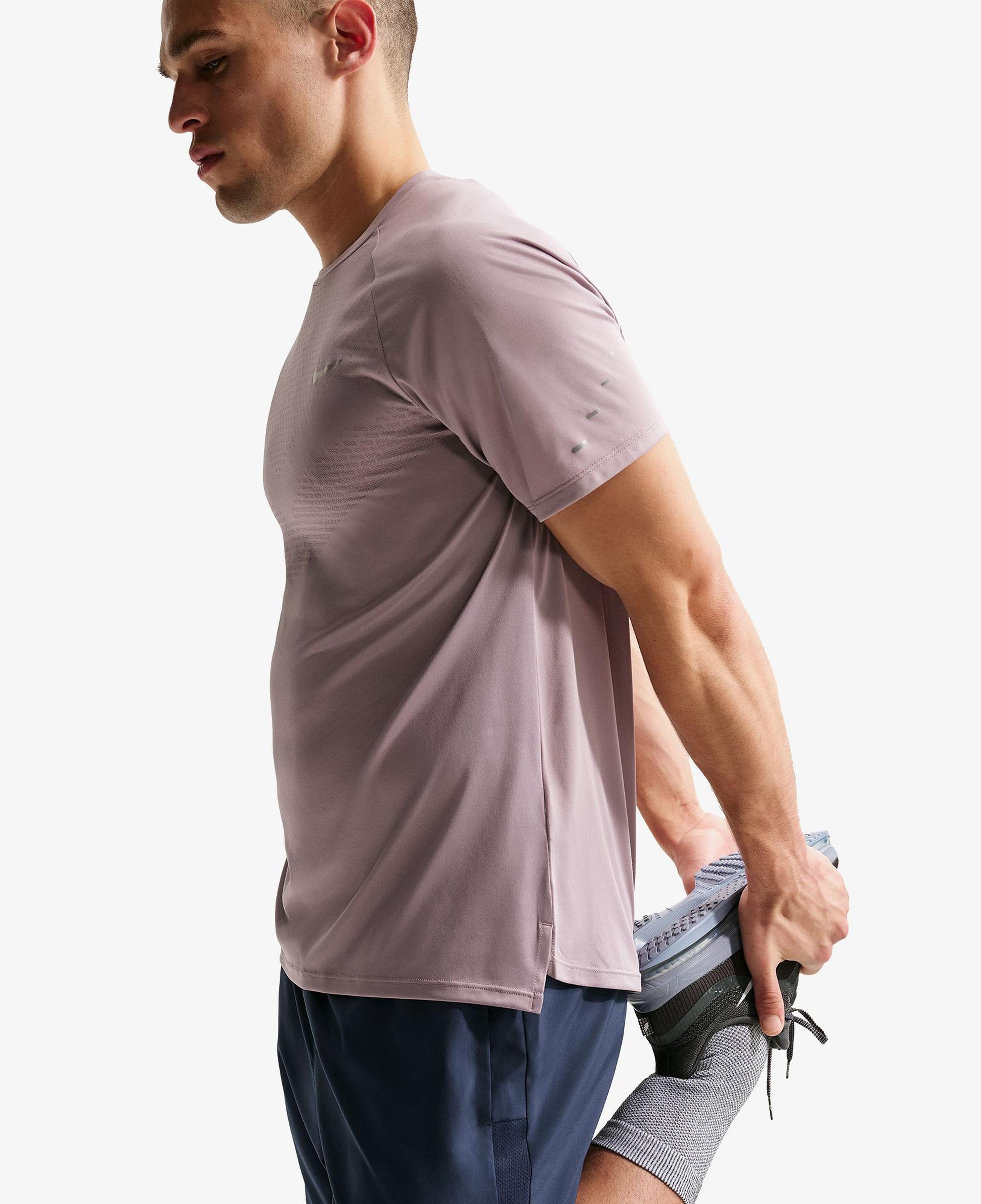 Nike Dri-Fit Challenger 18 cm Erkek Lacivert Şort