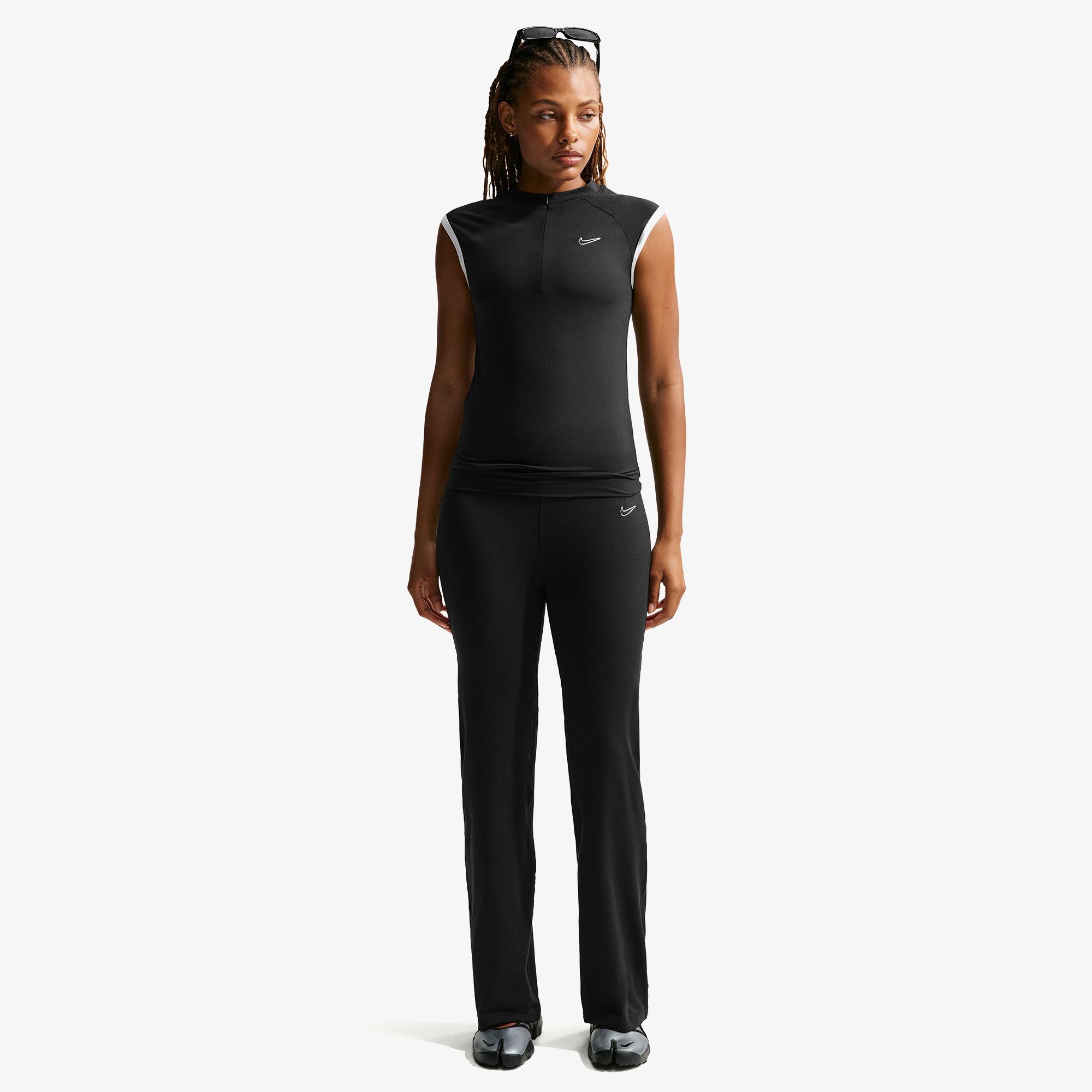 Nike Sportswear Fitted Kadın Siyah T-Shirt