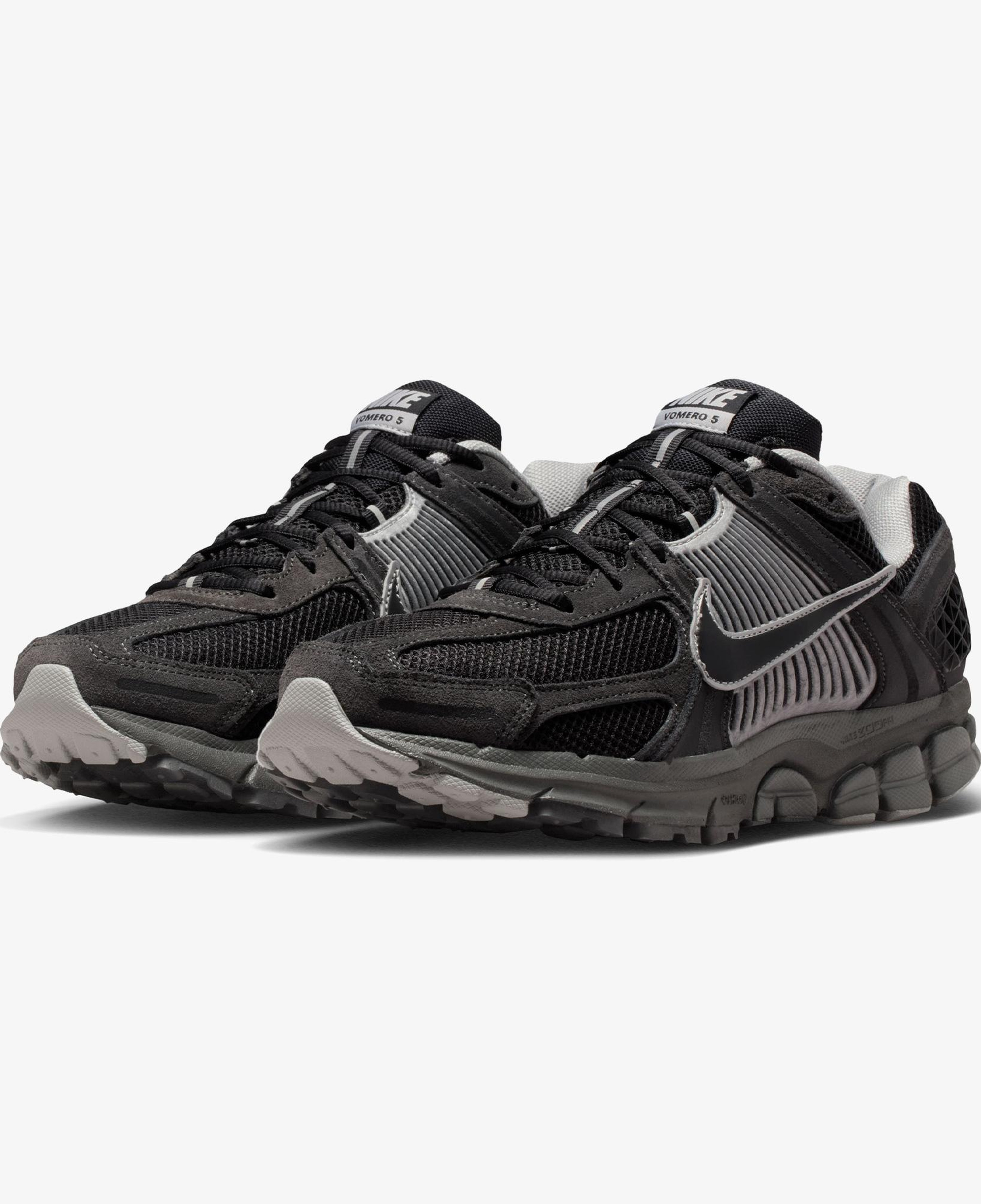 Nike Zoom Vomero 5 Erkek Siyah Spor Ayakkabı