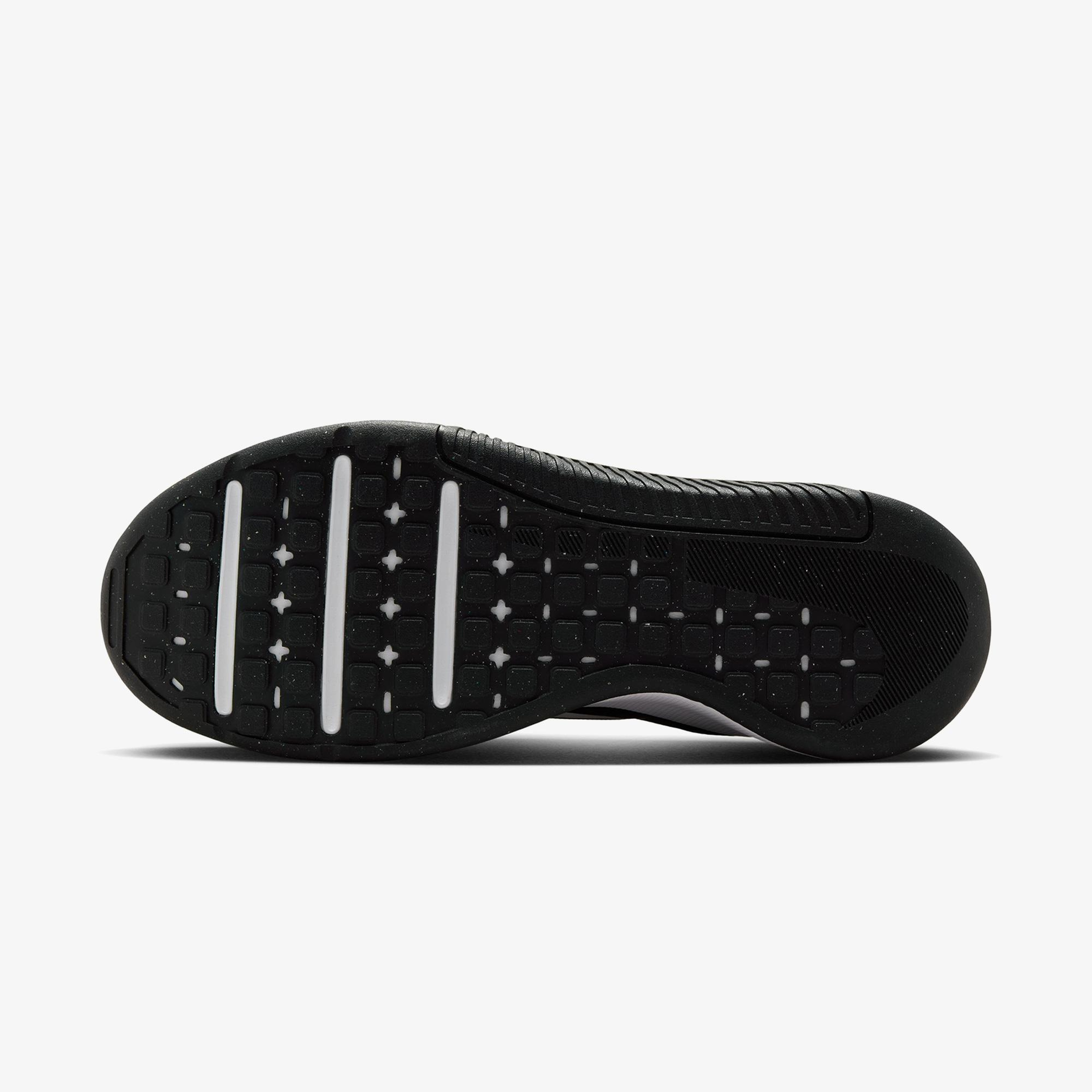 Nike MC Trainer 3 Erkek Siyah Spor Ayakkabı