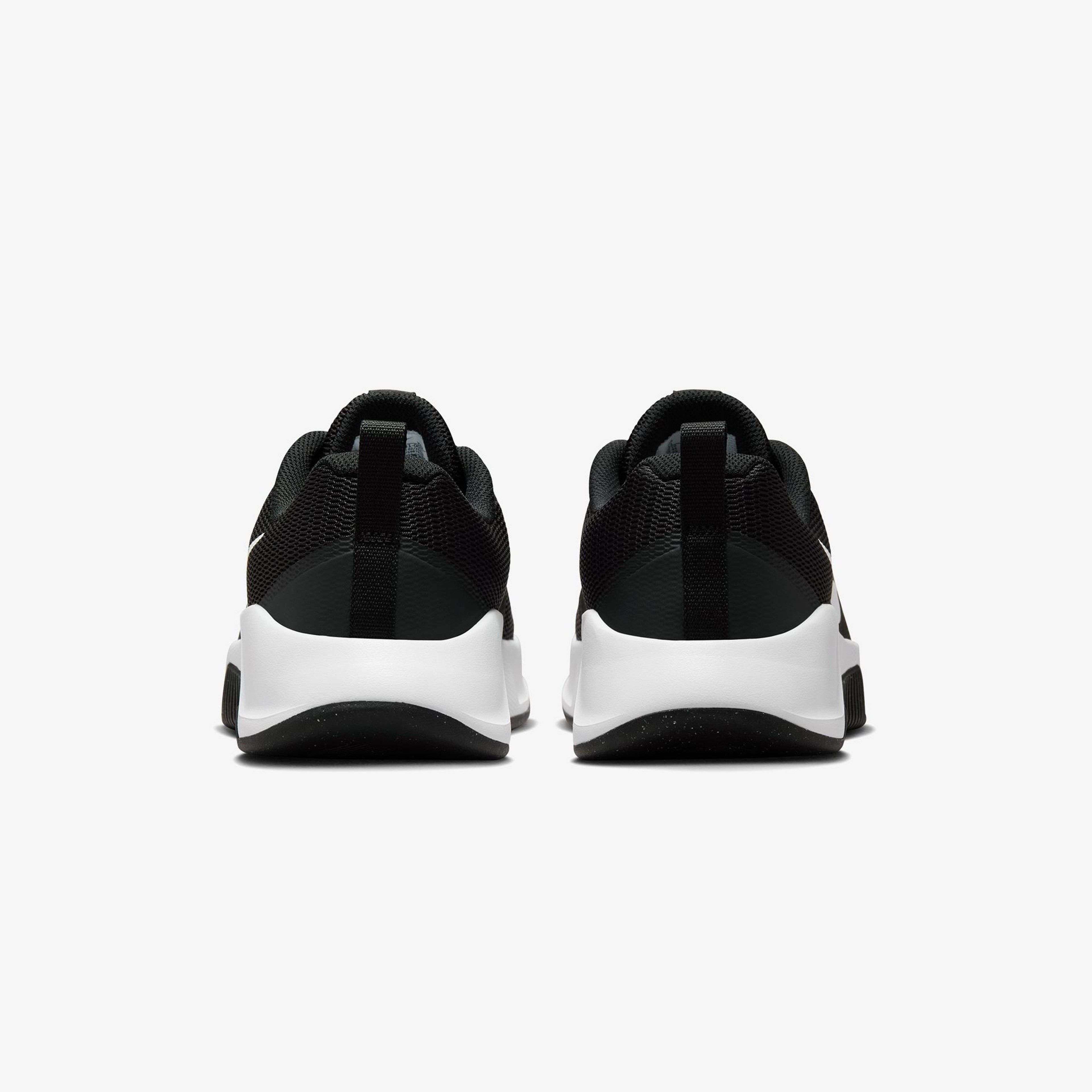 Nike MC Trainer 3 Erkek Siyah Spor Ayakkabı