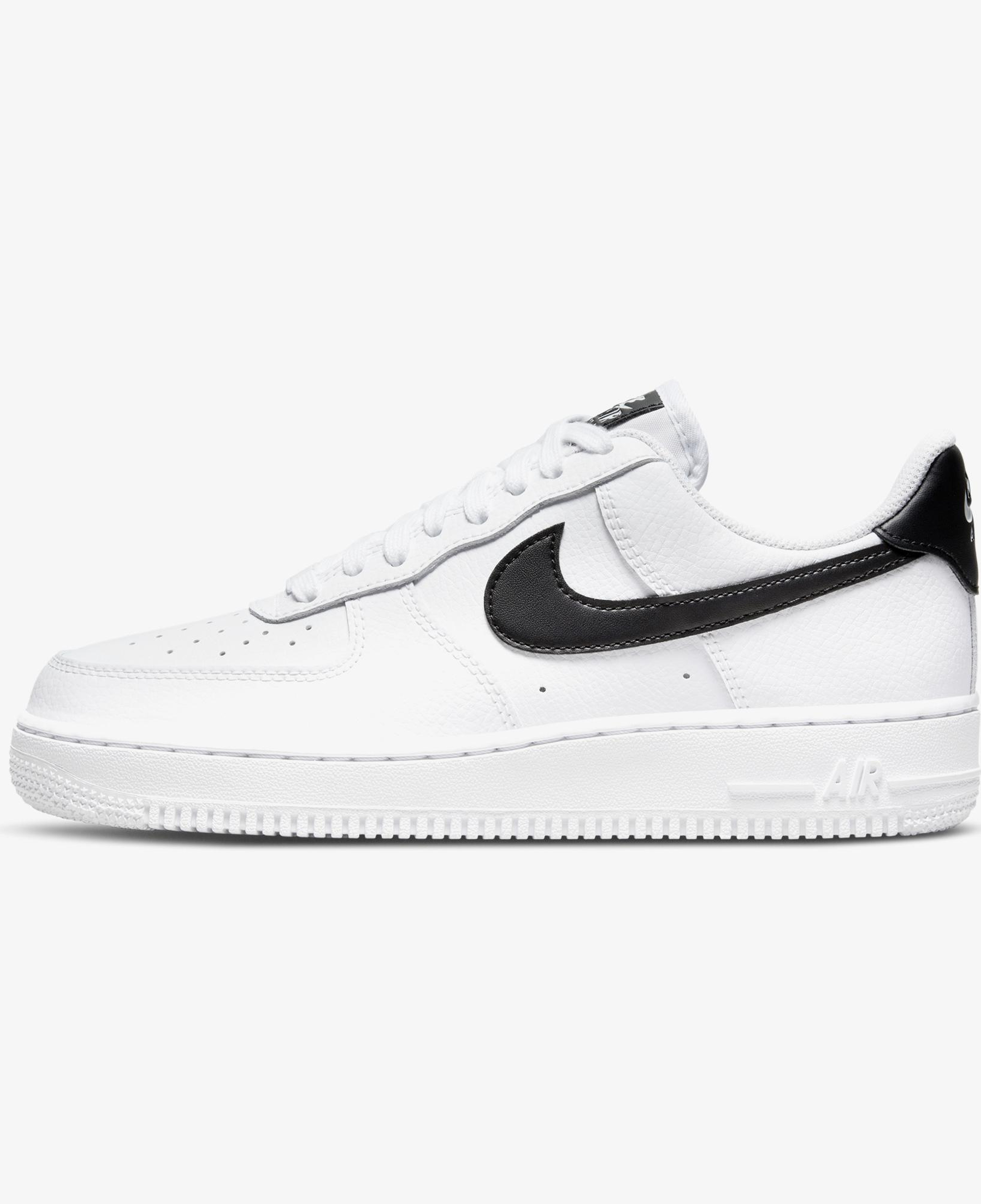 Nike Air Force 1 '07 Kadın Beyaz Spor Ayakkabı