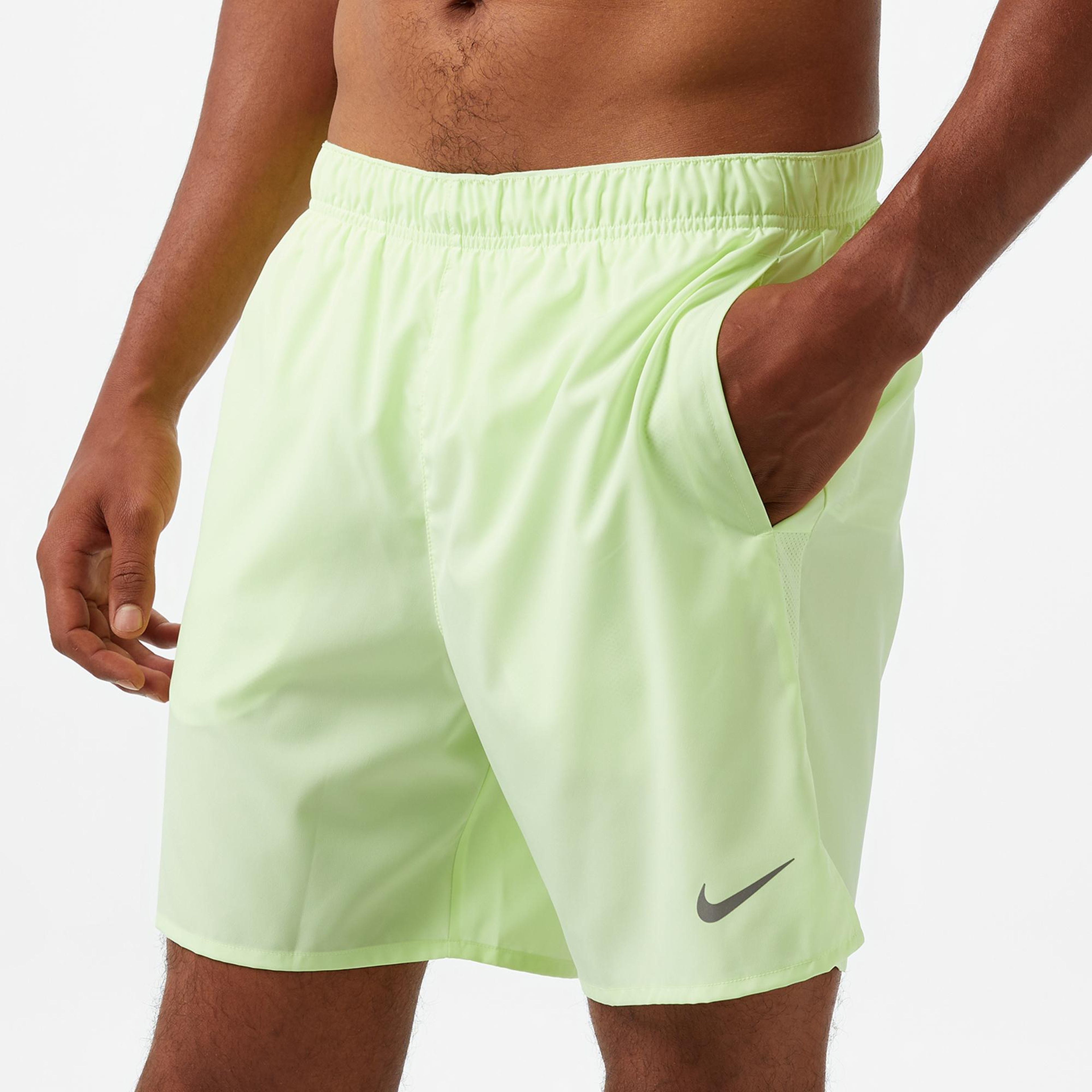 Nike Dri-Fit Challenger Erkek Sarı Şort