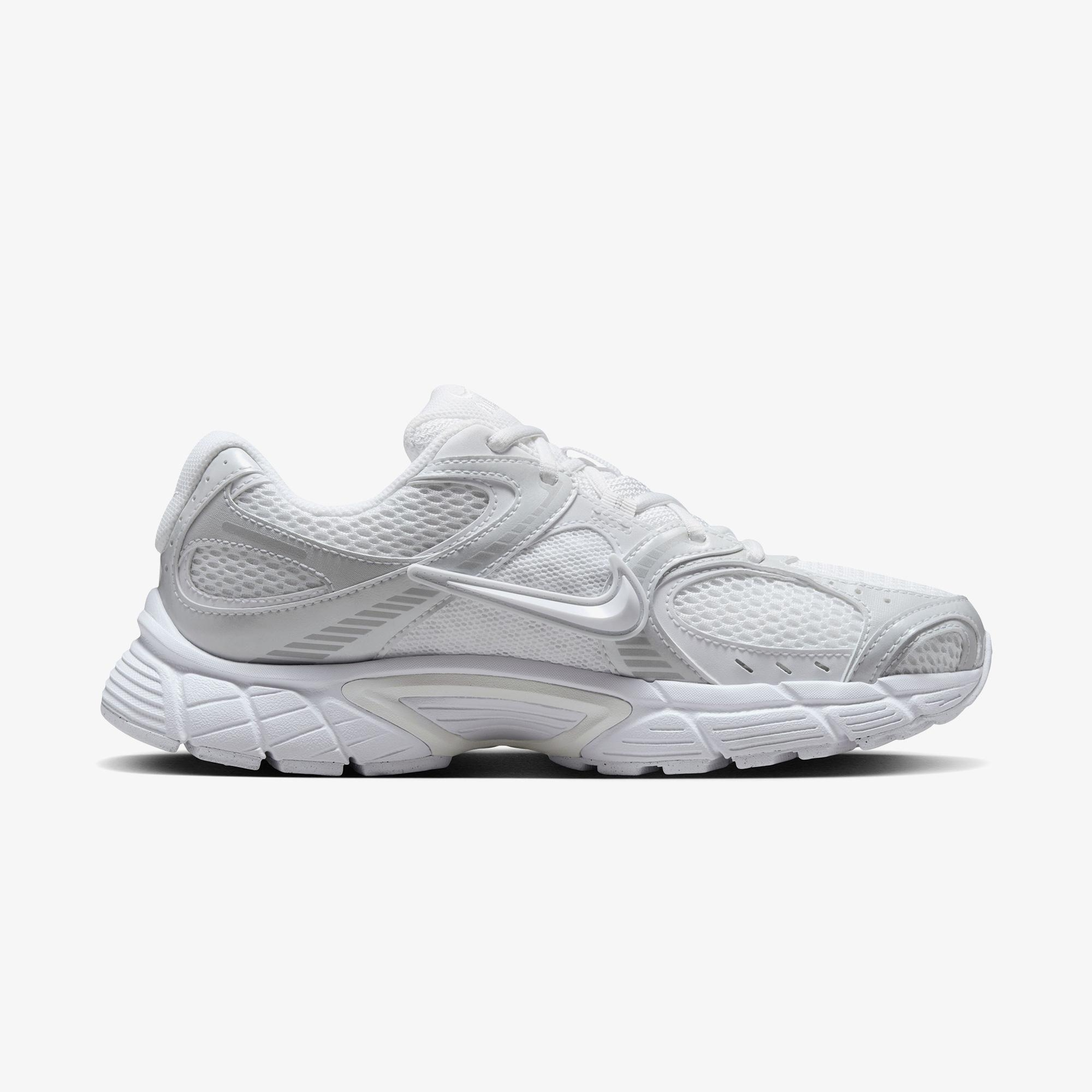 Nike V5 RNR Kadın Beyaz Spor Ayakkabı