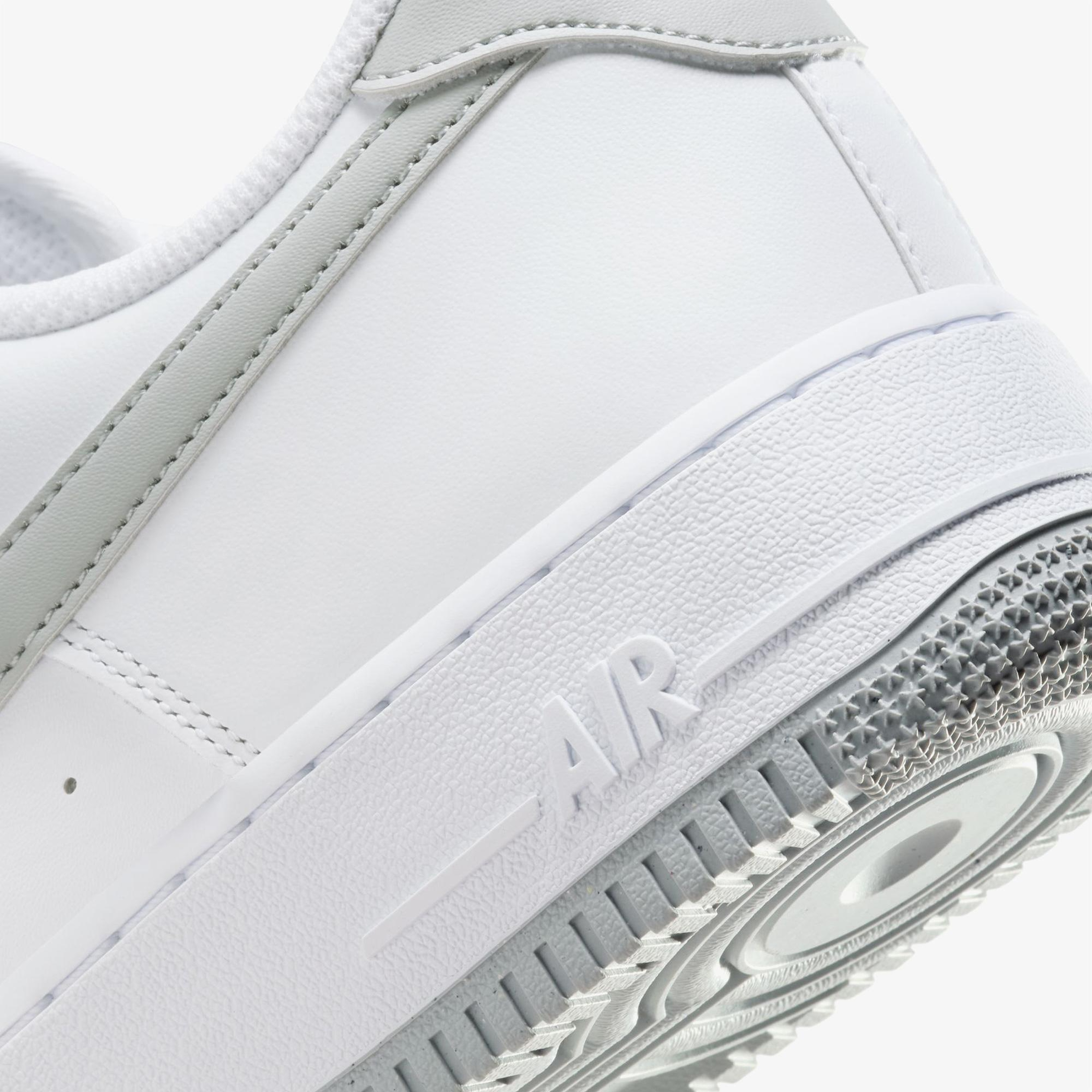 Nike Air Force 1 '07 Erkek Beyaz Spor Ayakkabı