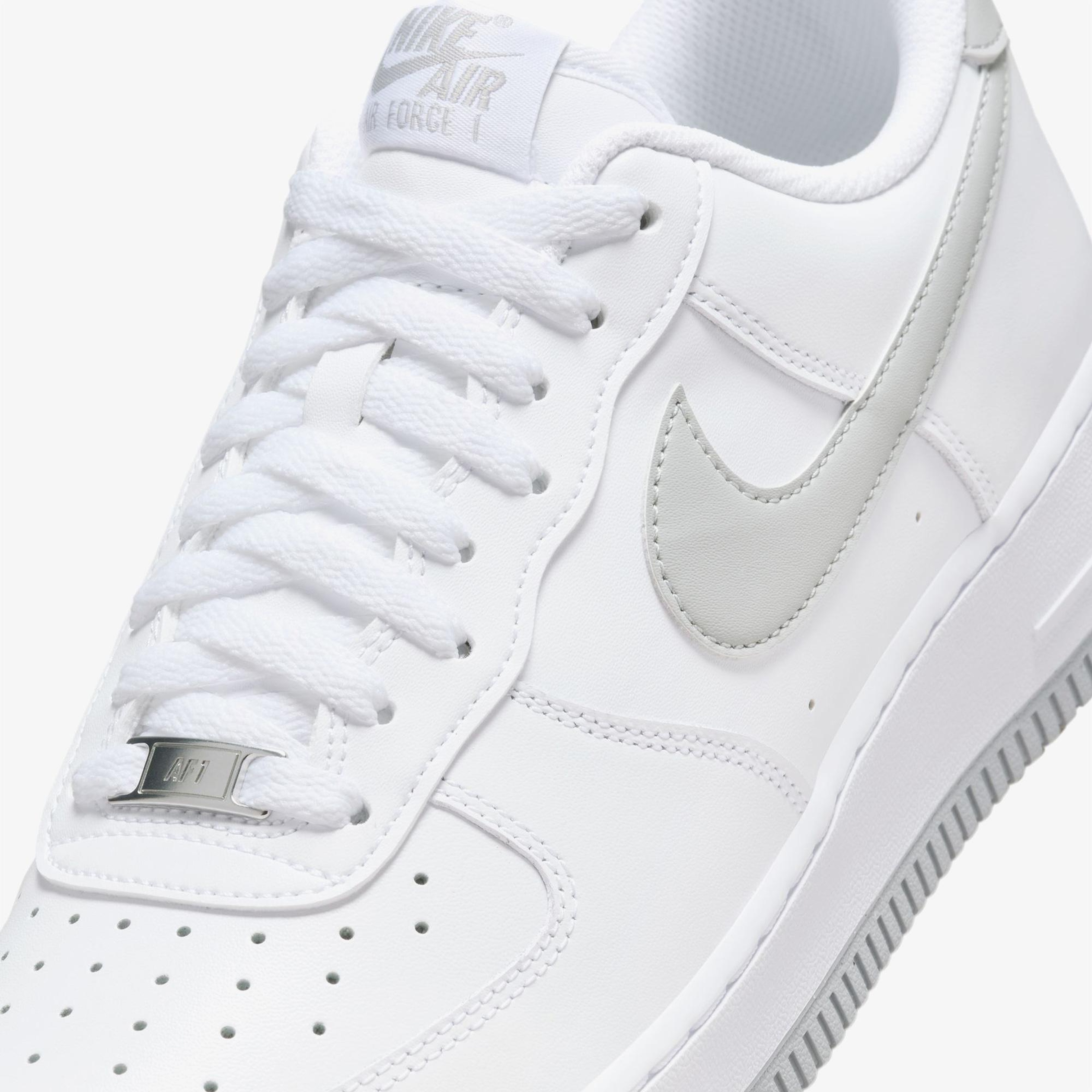 Nike Air Force 1 '07 Erkek Beyaz Spor Ayakkabı