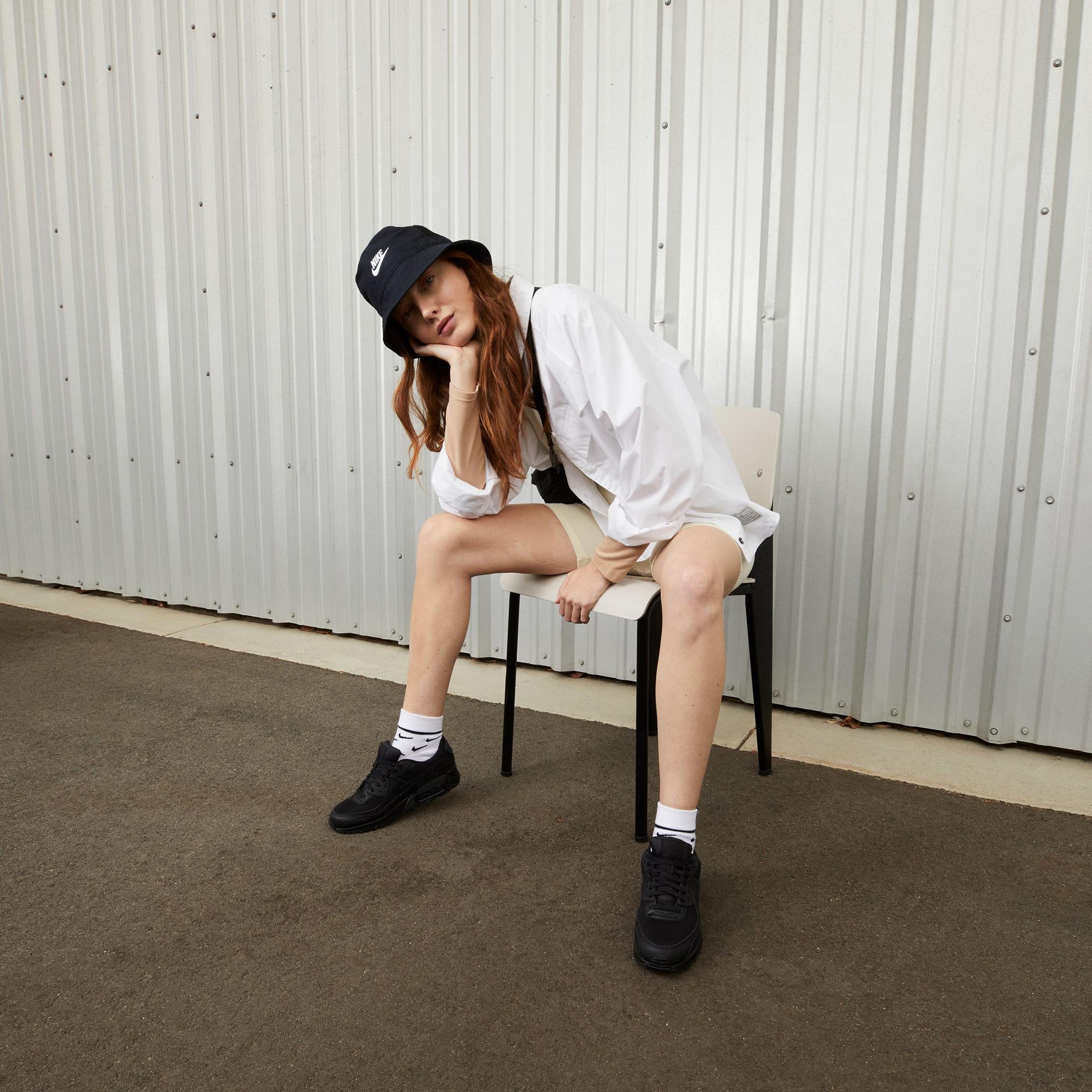 Nike Air Max 90 Kadın Siyah Spor Ayakkabı