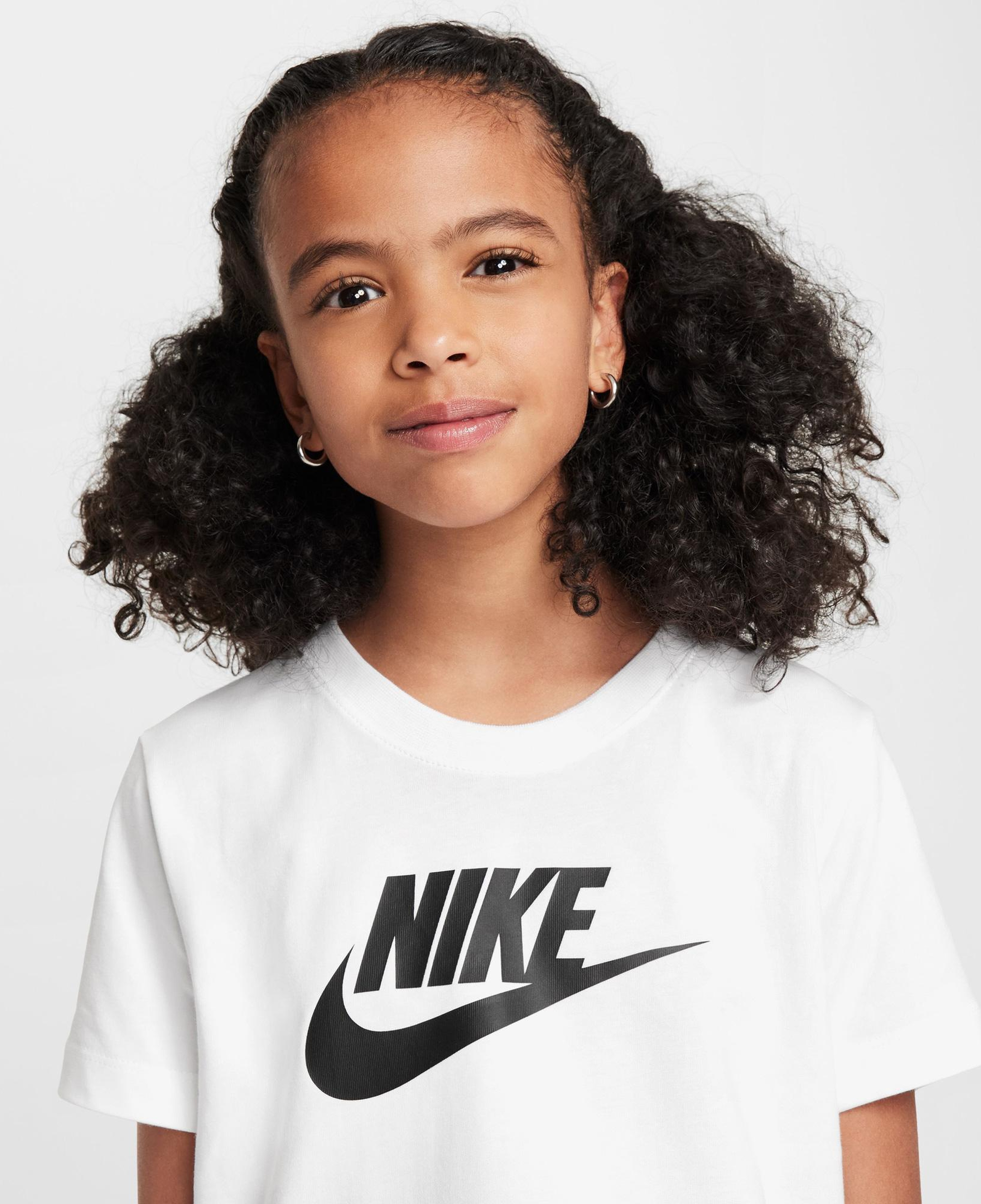 Nike Sportswear Futura Çocuk Beyaz Crop T-Shirt
