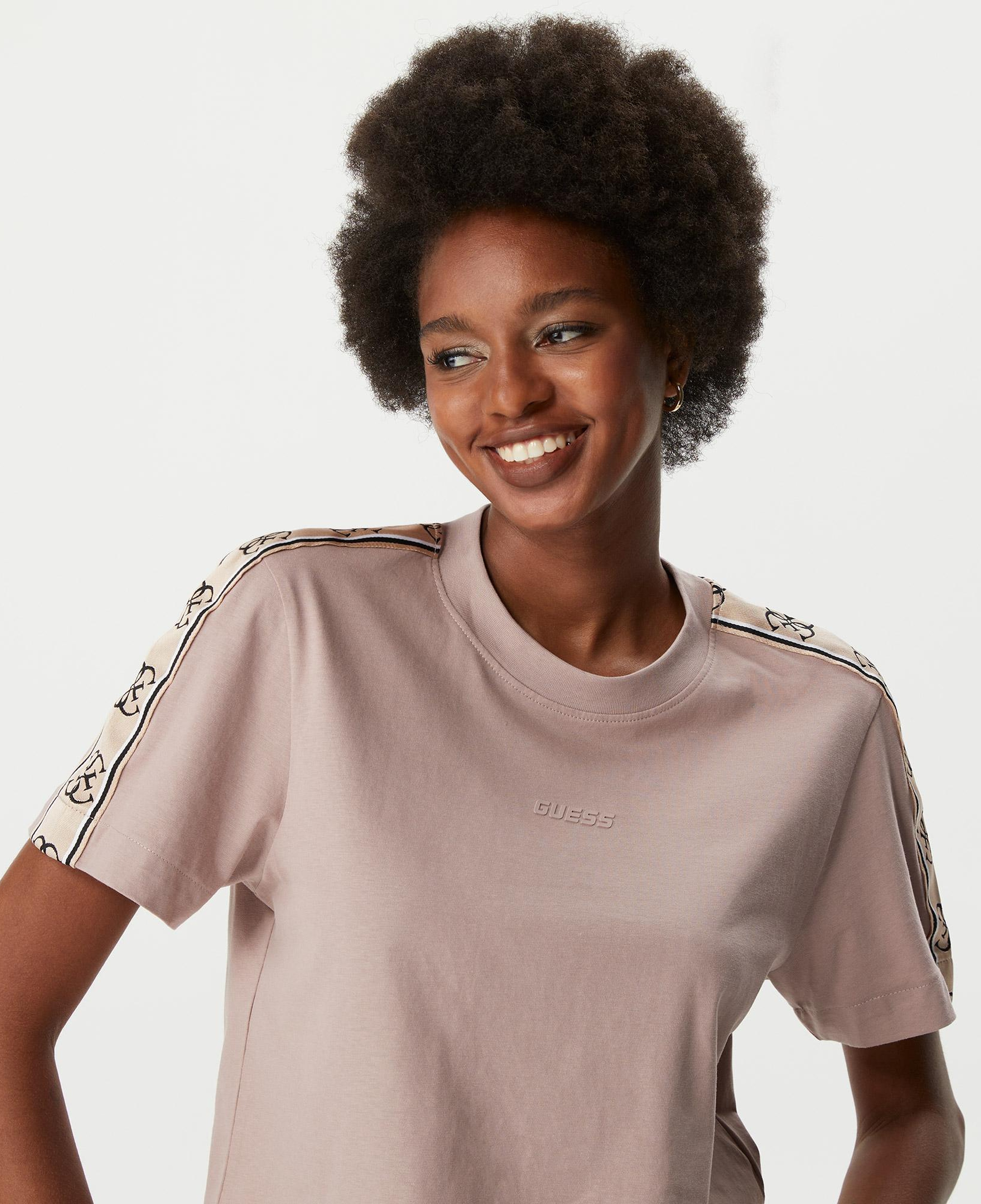 Guess Britney Kadın Pembe Crop T-Shirt
