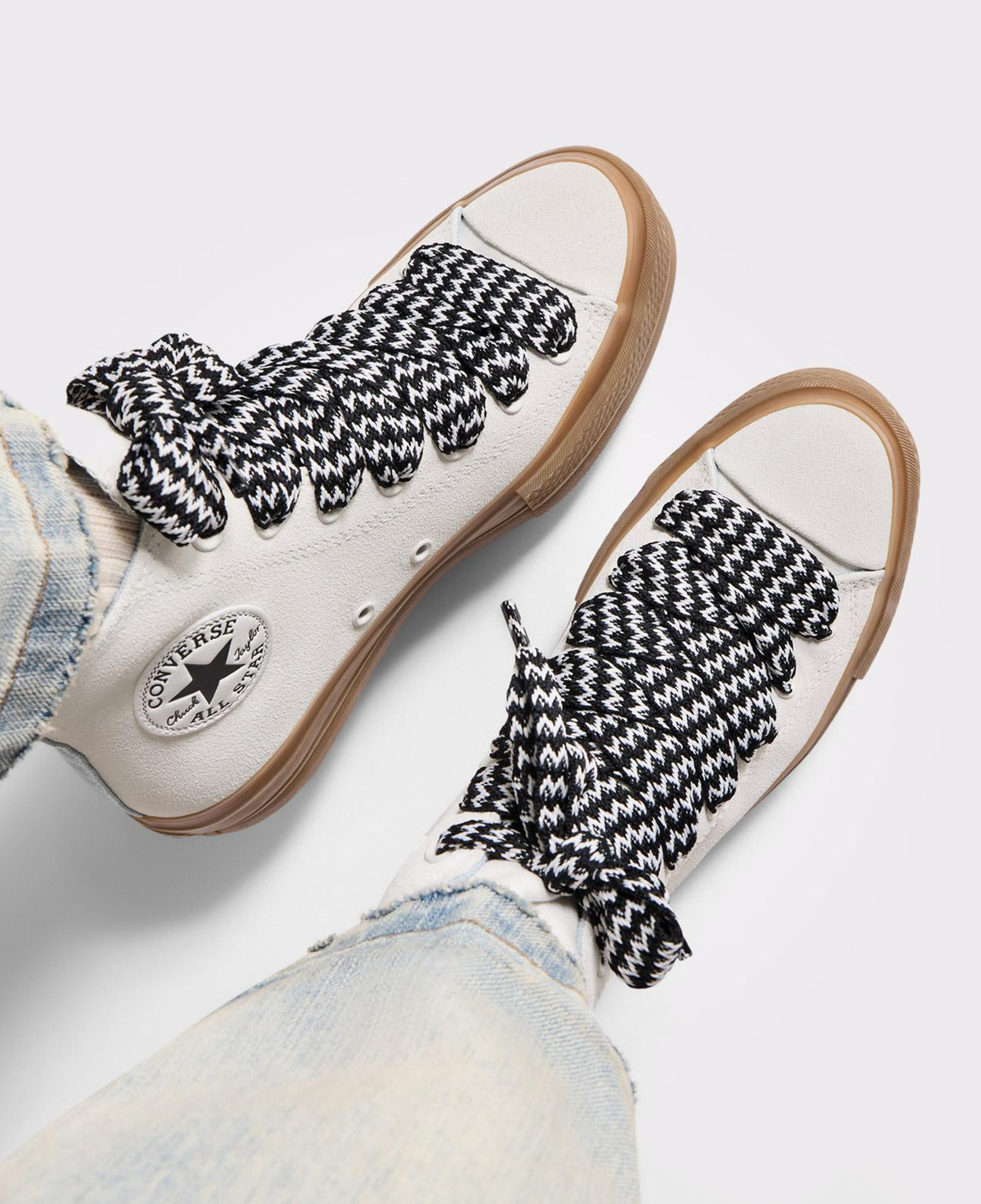 Converse Chuck Taylor All Star Lift Kadın Krem Süet Platform Sneaker