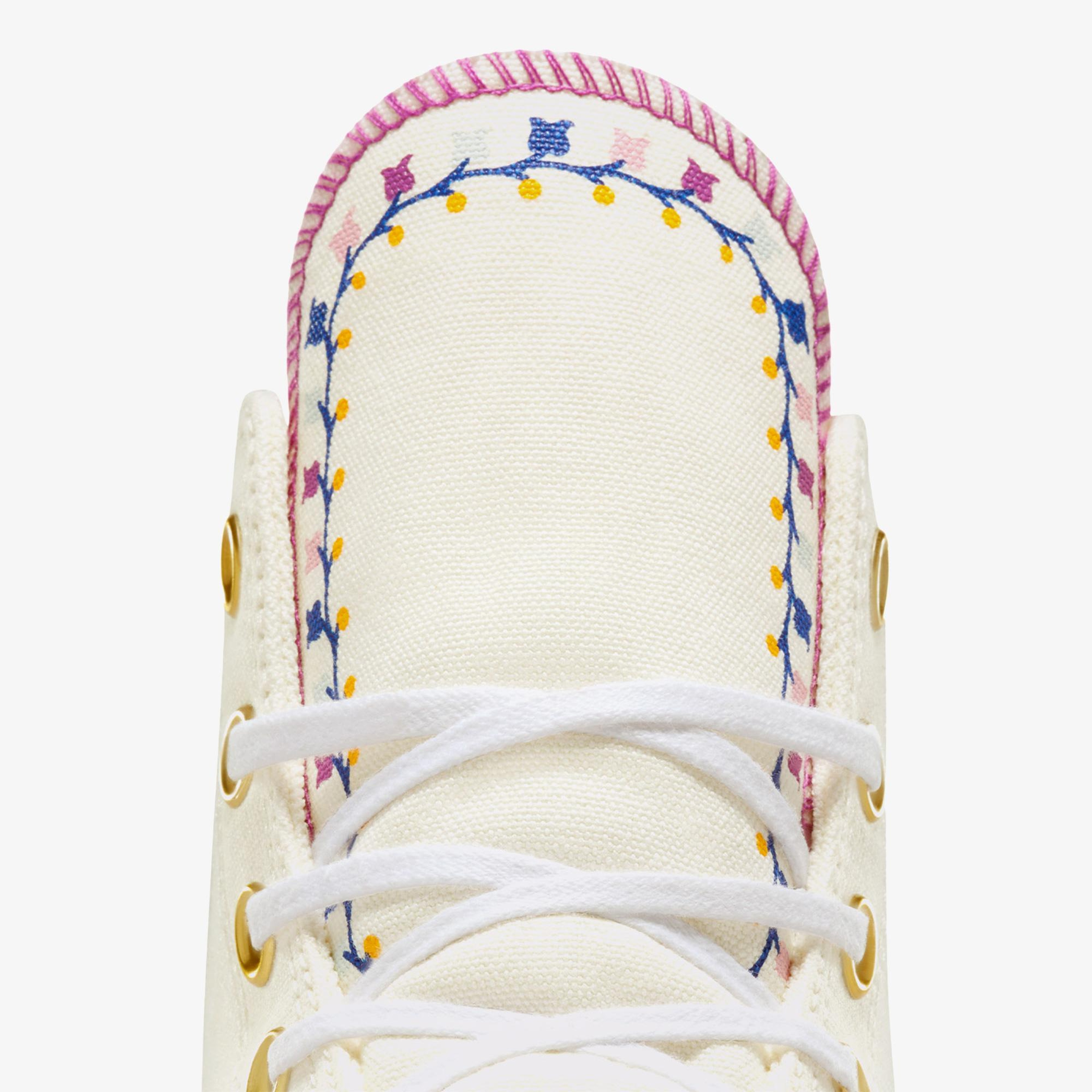 Converse Chuck Taylor All Star Lift Kadın Krem Platform Sneaker