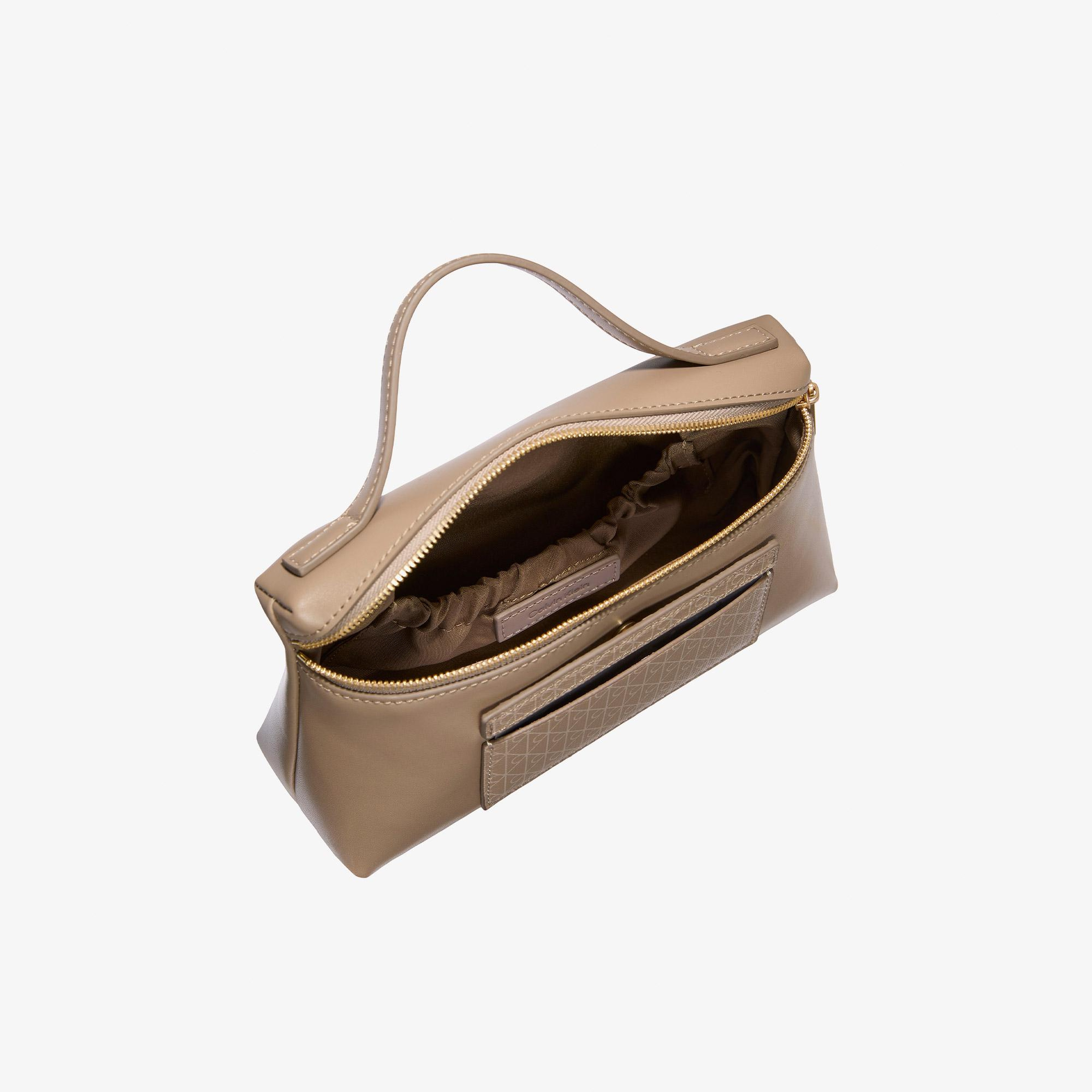 Calvin Klein Emblem Beauty Case Kadın Haki Makyaj Çantası