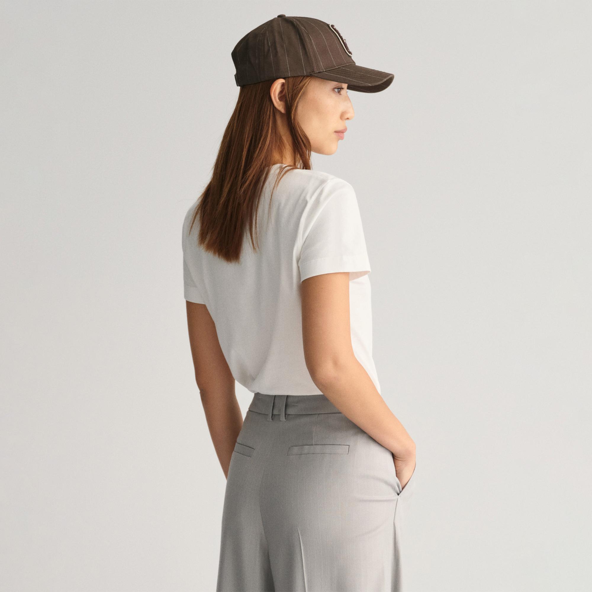 GANT Kadın Beyaz Bisiklet Yaka Regular Fit Logolu T-Shirt