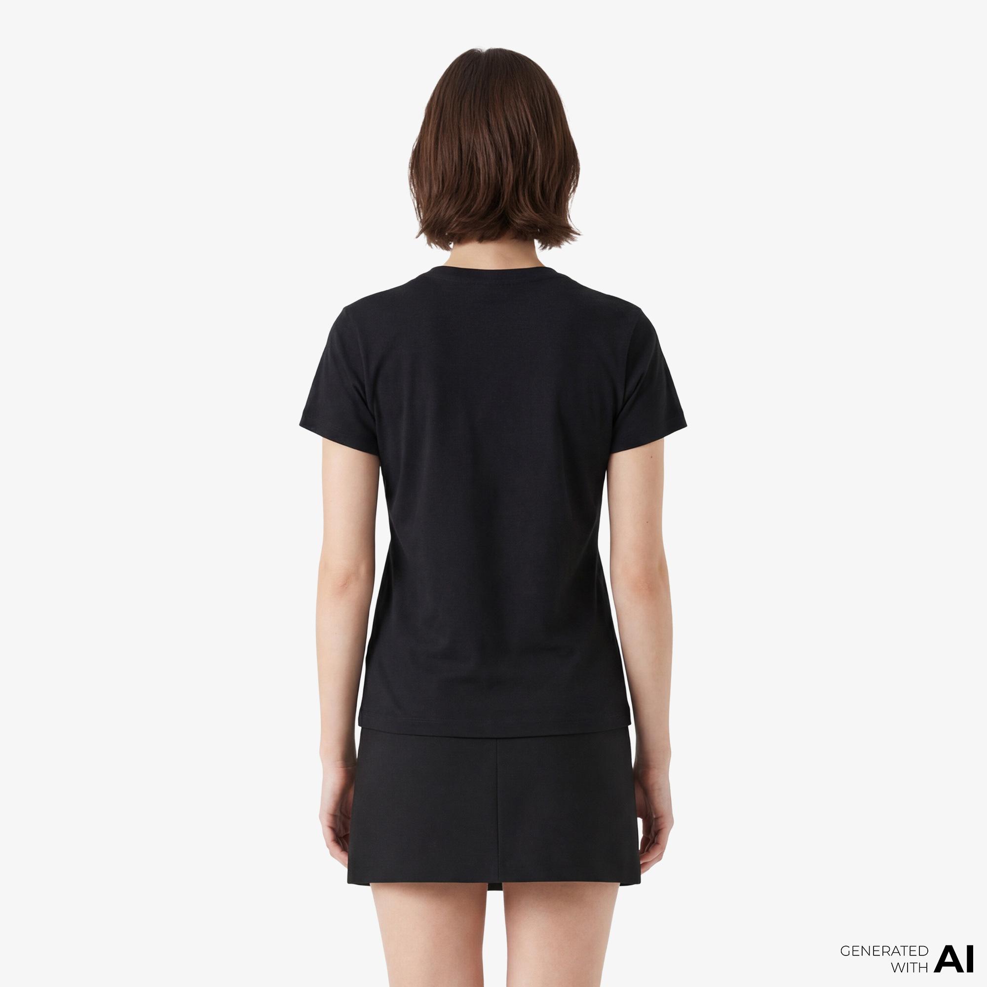 Guess Colette Aktif Slim Fit Kadın Krem T-Shirt