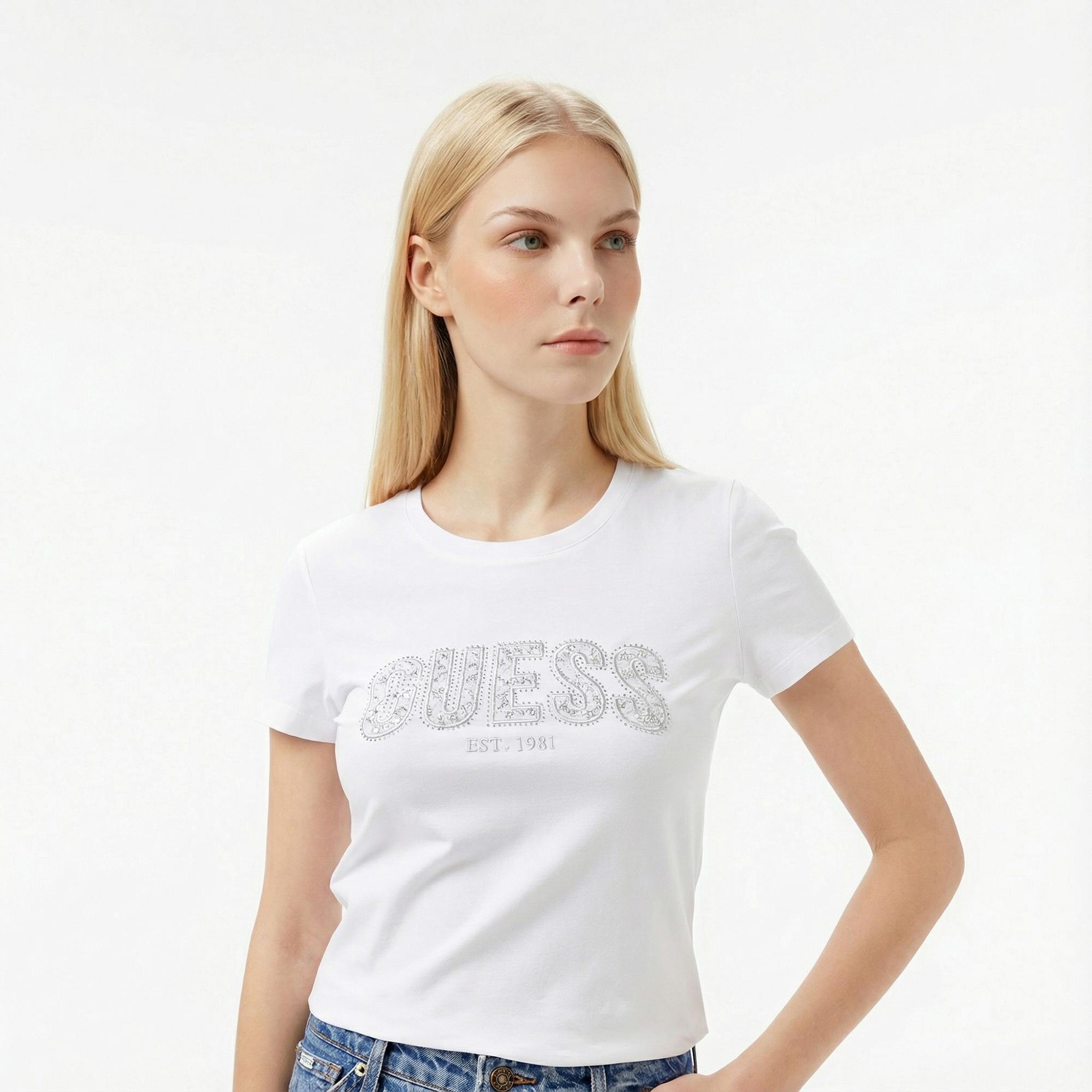 Guess Logo Kadın Beyaz T-Shirt