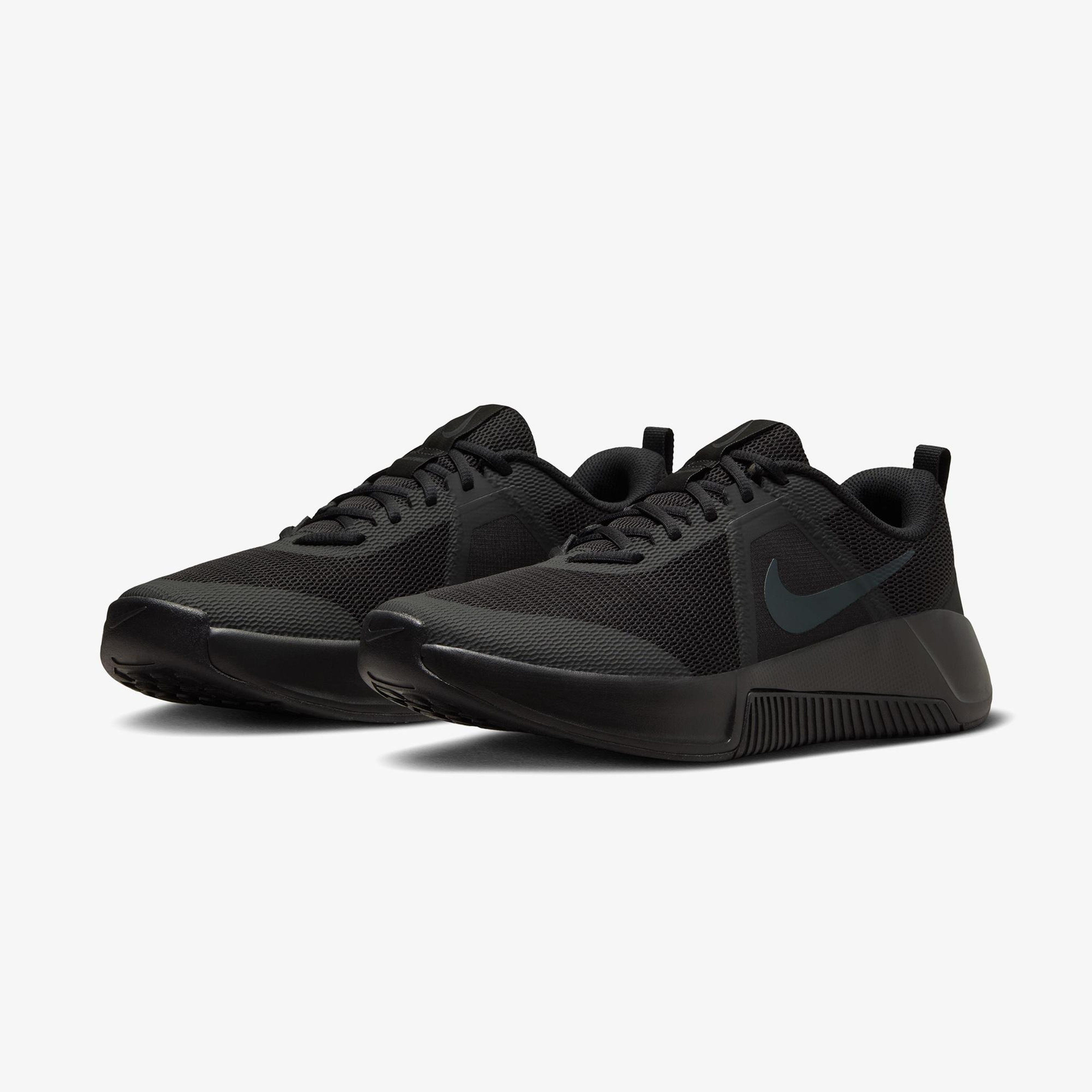 Nike MC Trainer 3 Erkek Siyah Spor Ayakkabı