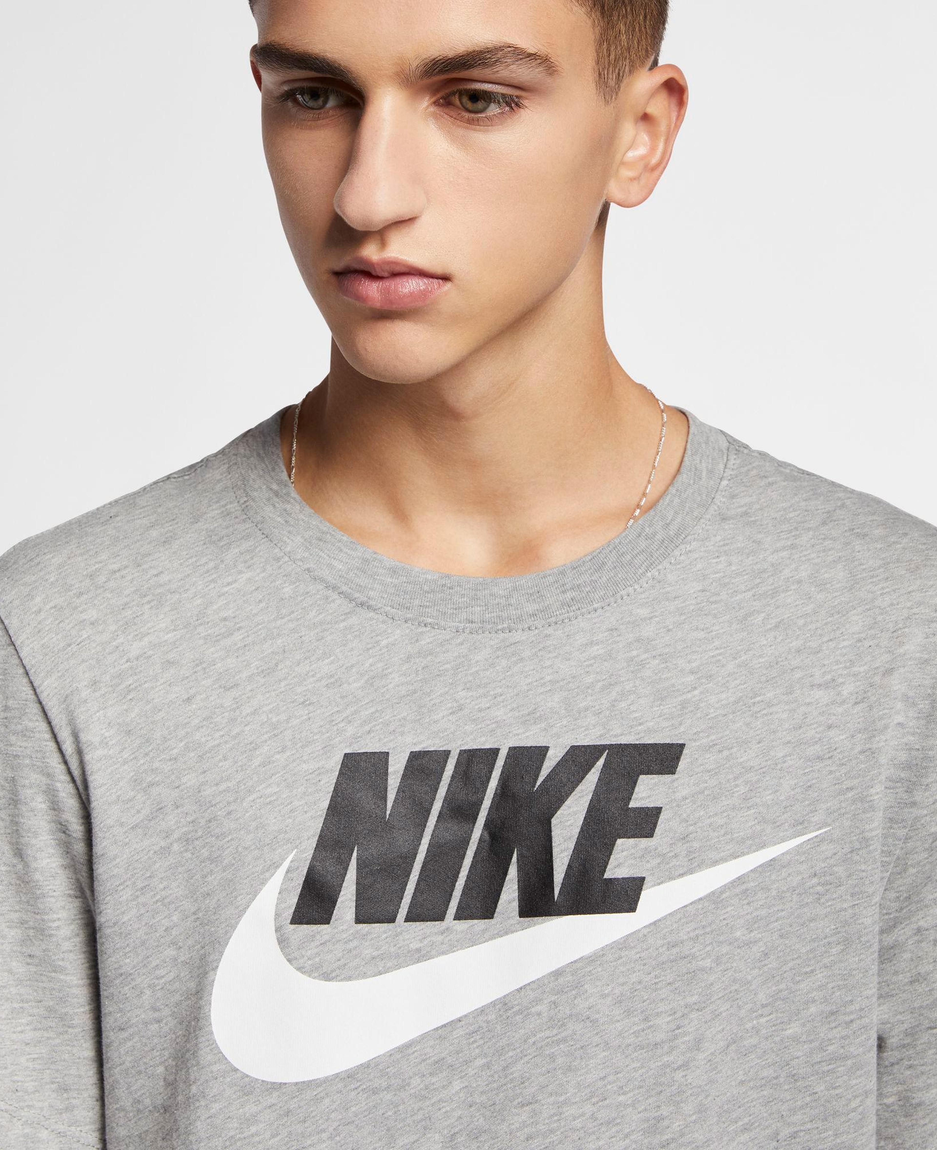 Nike Sportswear Icon Futura Erkek Gri T-Shirt