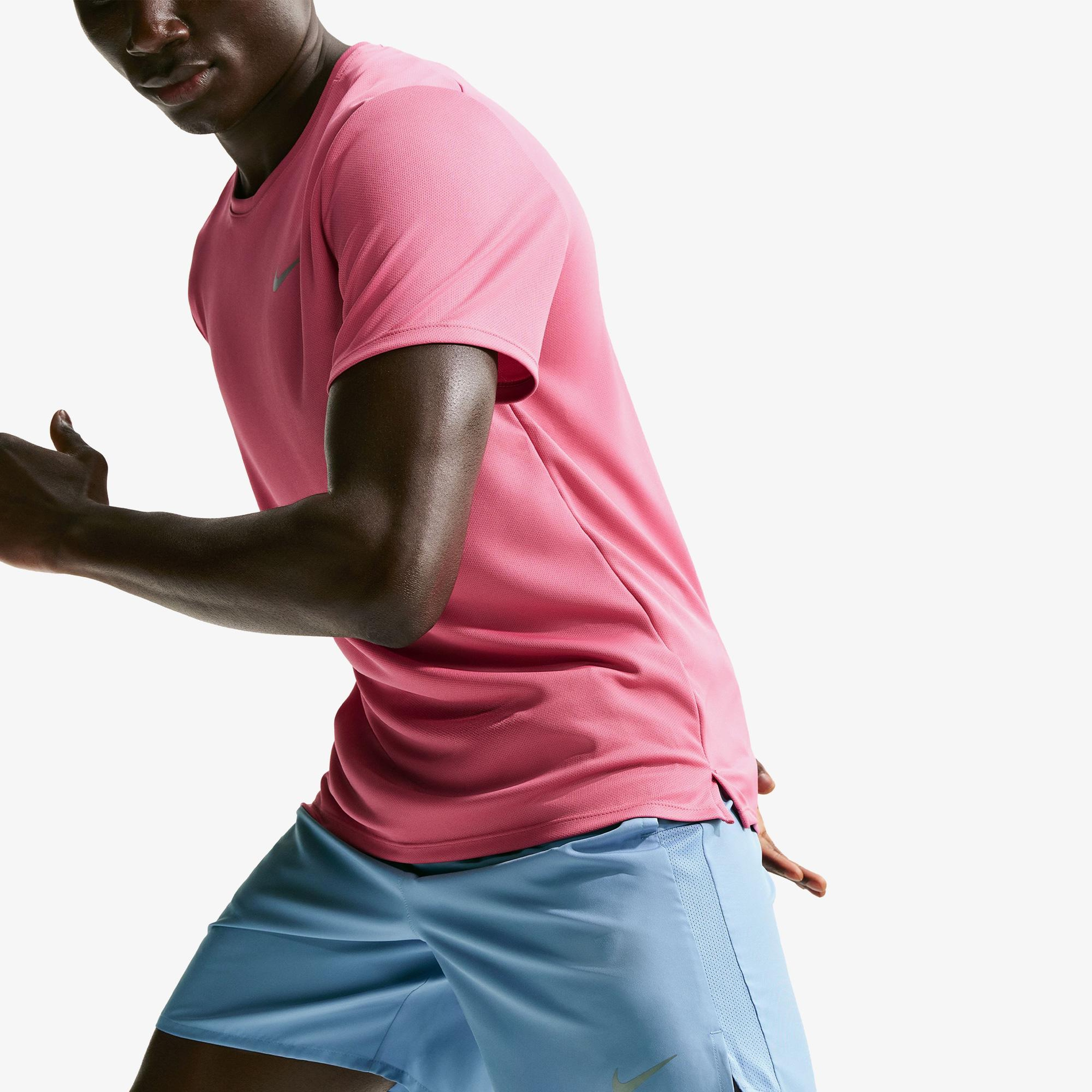 Nike Dri-Fit Challenger 18 cm Erkek Mavi Şort