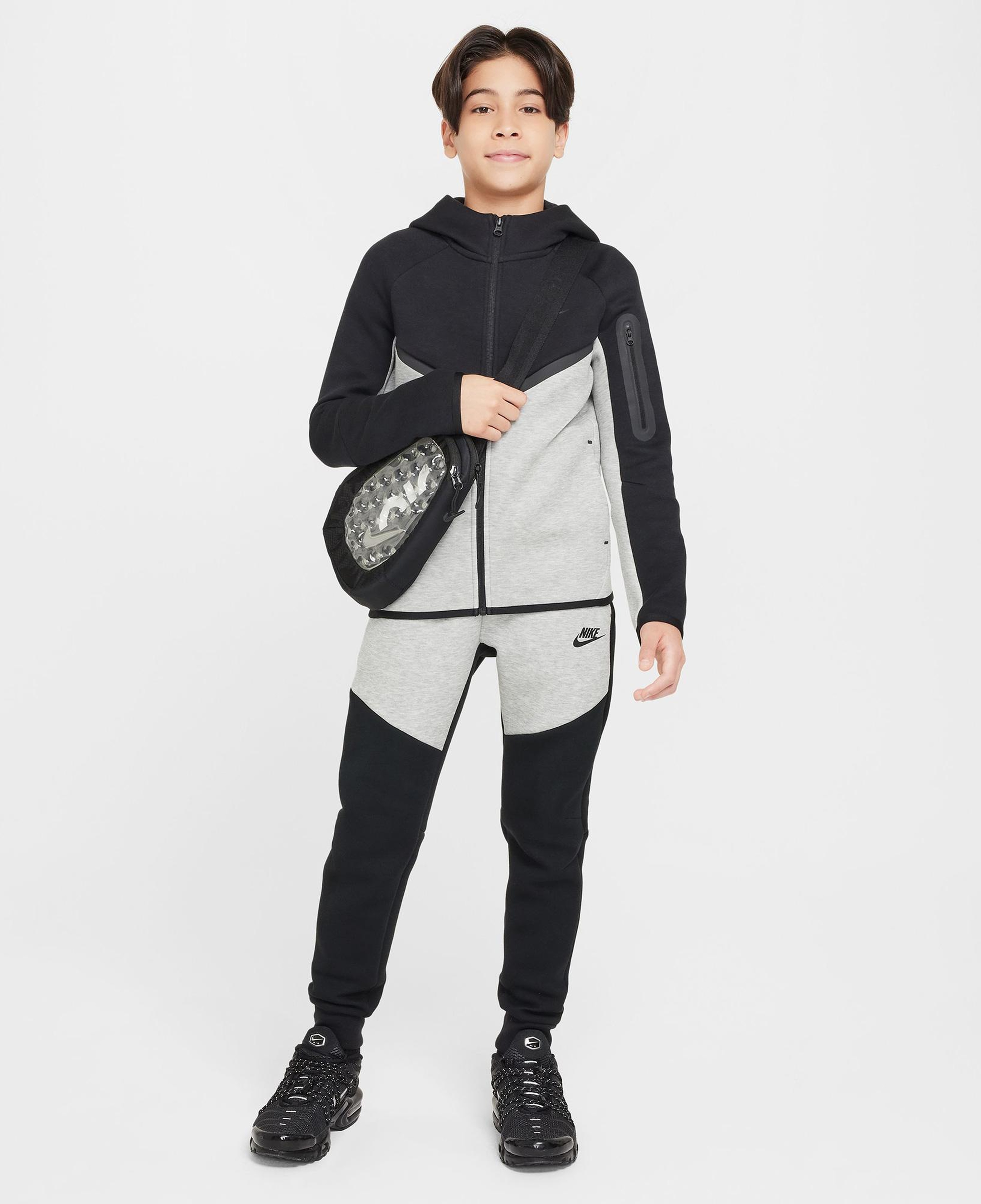 Nike Sportswear Tech Fleece Çocuk Siyah Eşofman Üstü