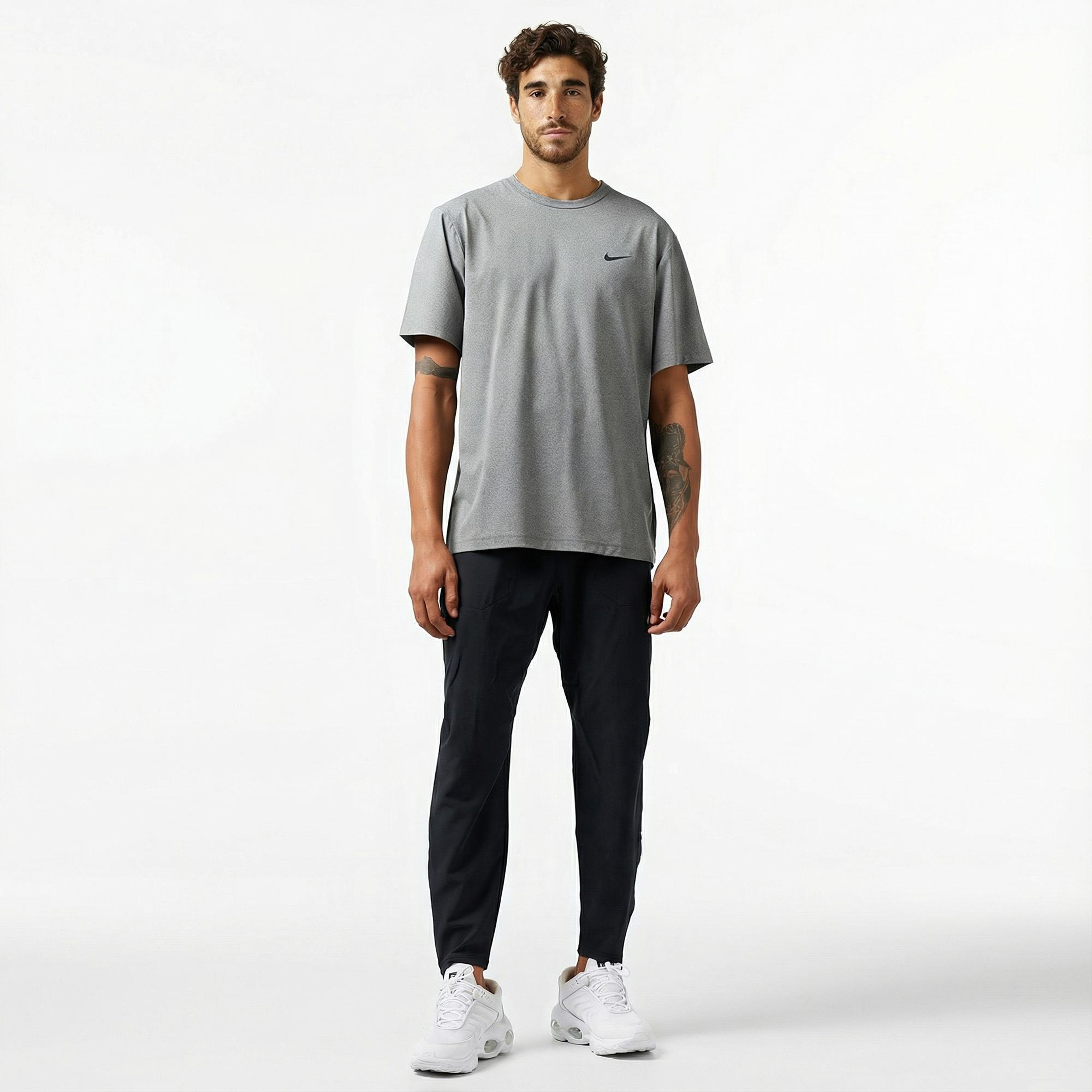 Nike Dri-Fit Hyverse Erkek Gri T-Shirt