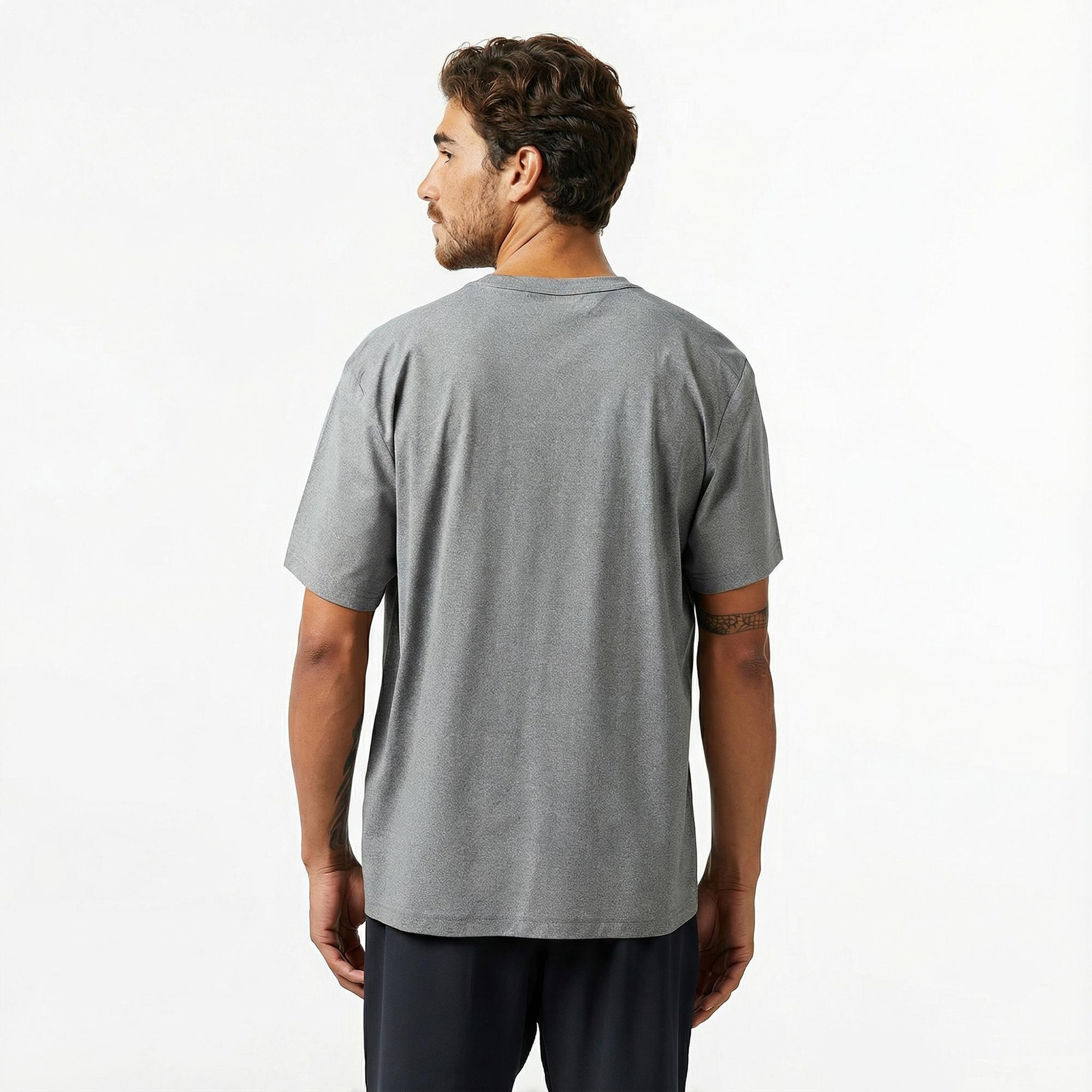 Nike Dri-Fit Hyverse Erkek Gri T-Shirt