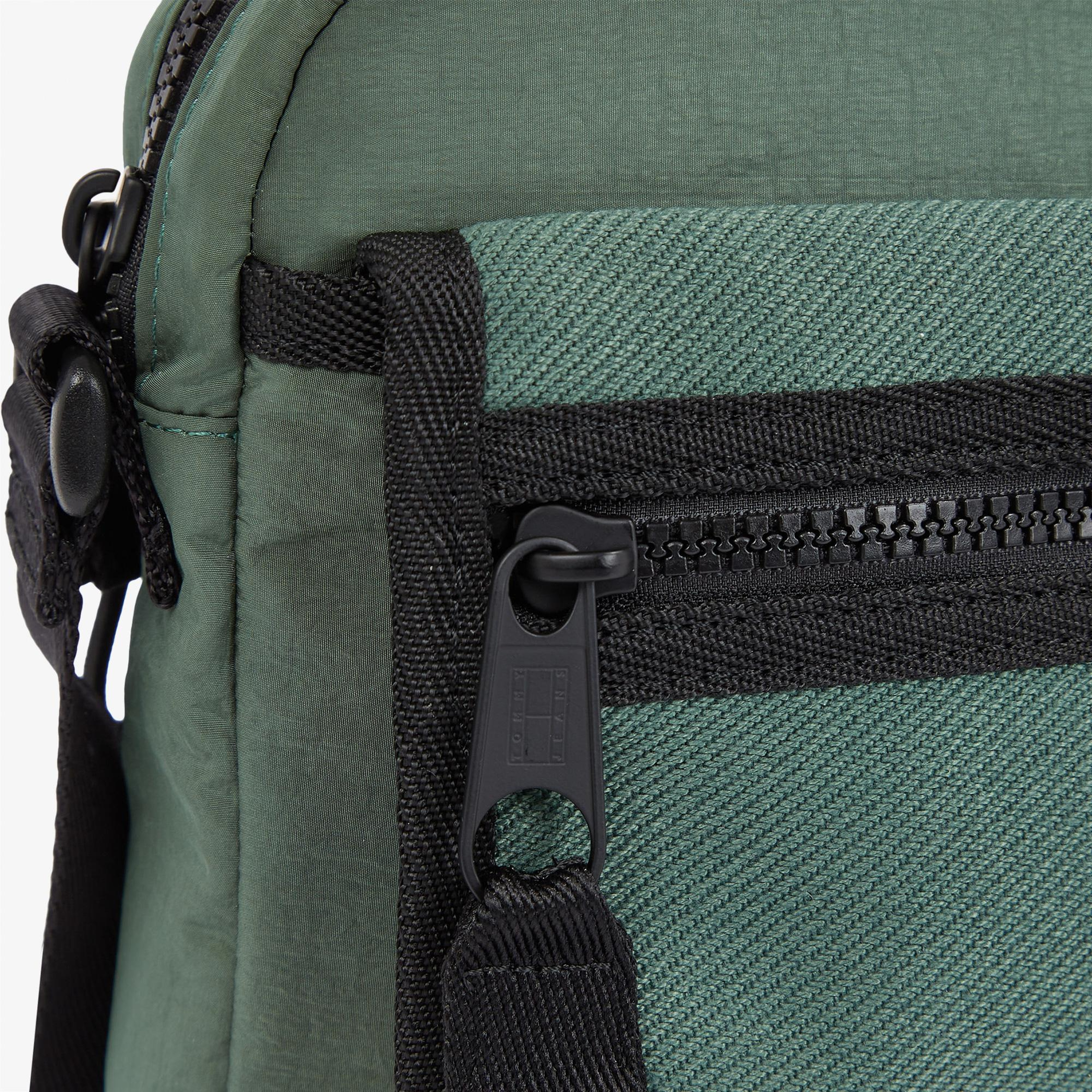 Tommy Jeans Mission Reporter Erkek Yeşil Omuz Çantası