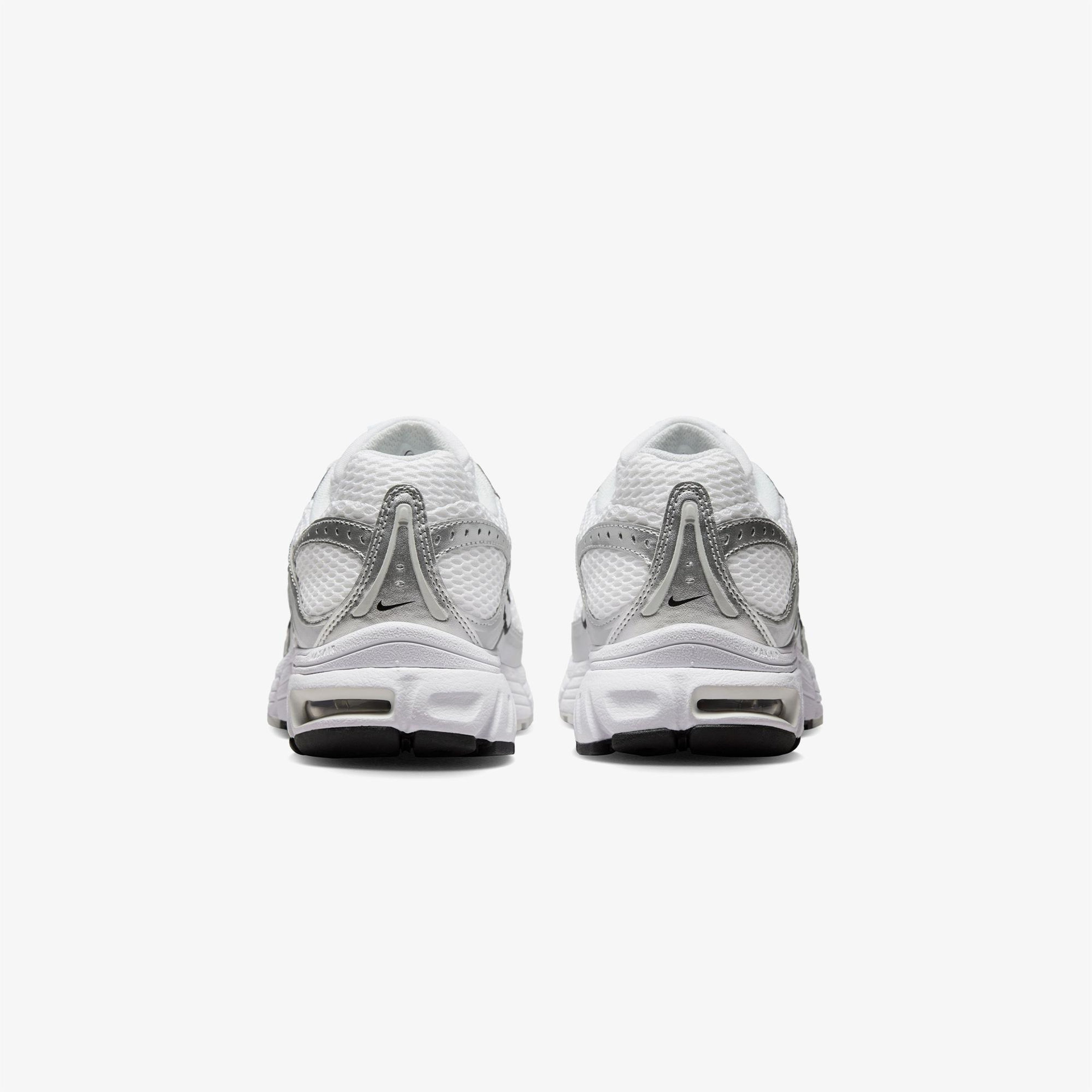 Nike Air Max Moto Kadın Beyaz Spor Ayakkabı