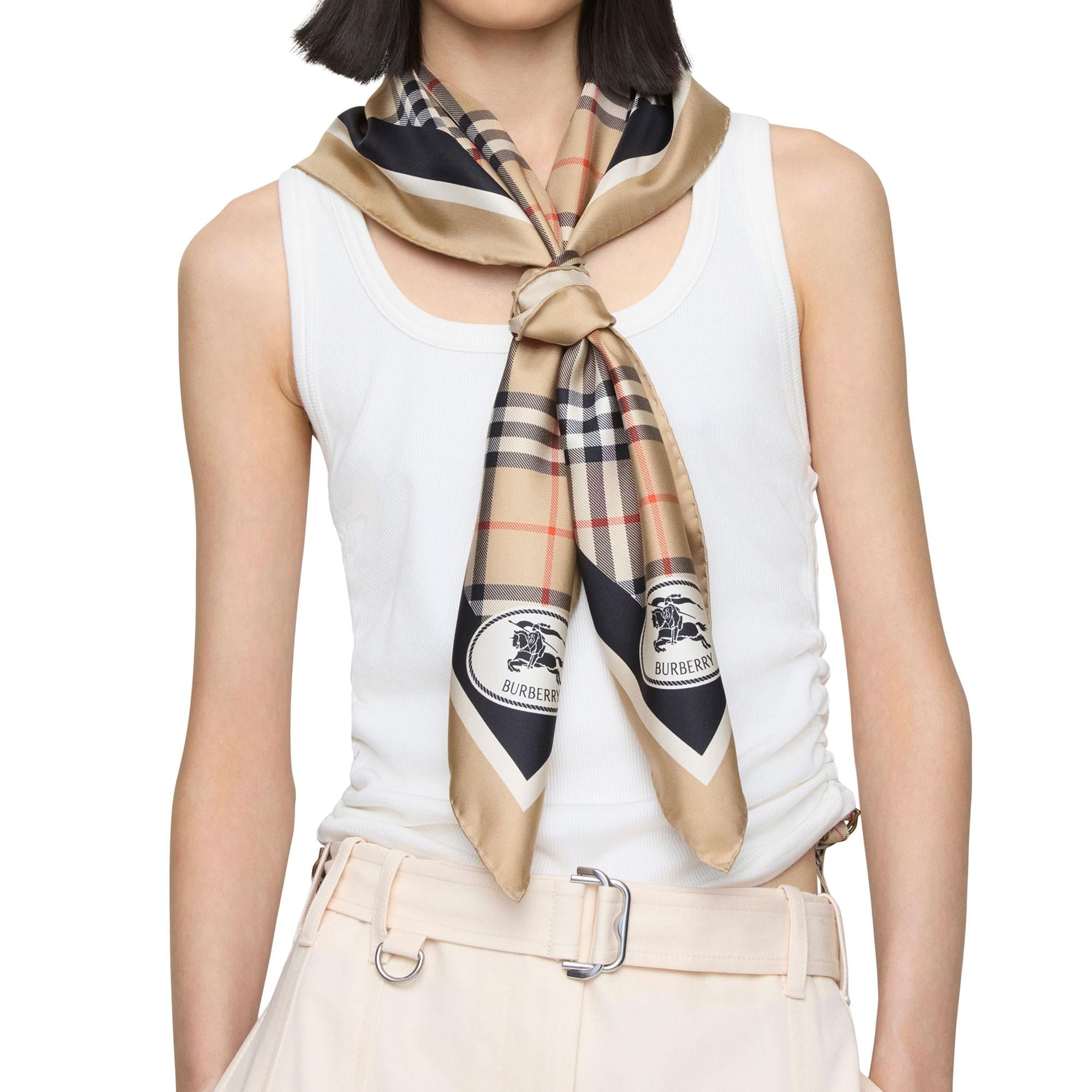 Burberry Kadın Bej Eşarp