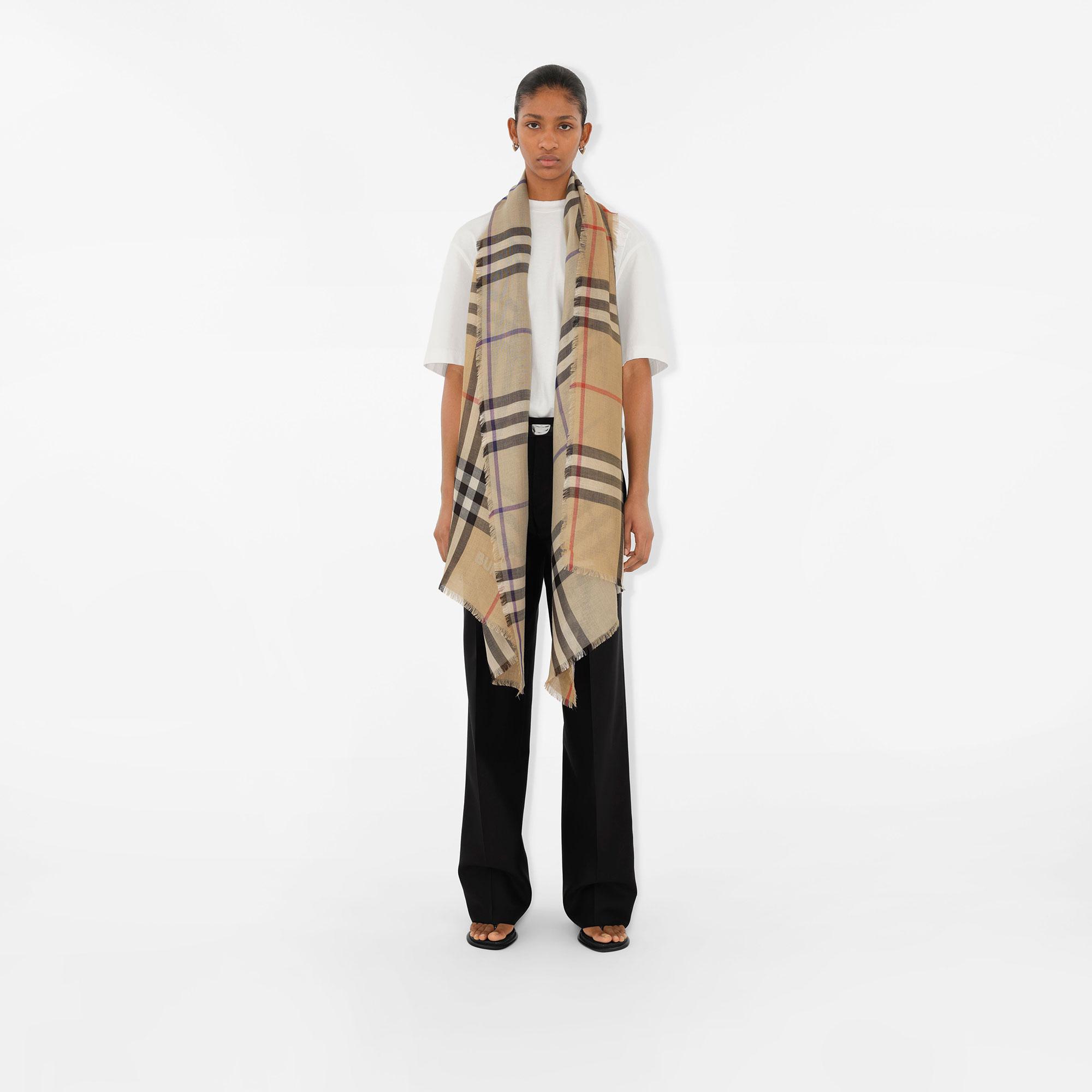 Burberry Gauz Reversible Wool Silk Kadın Bej Atkı