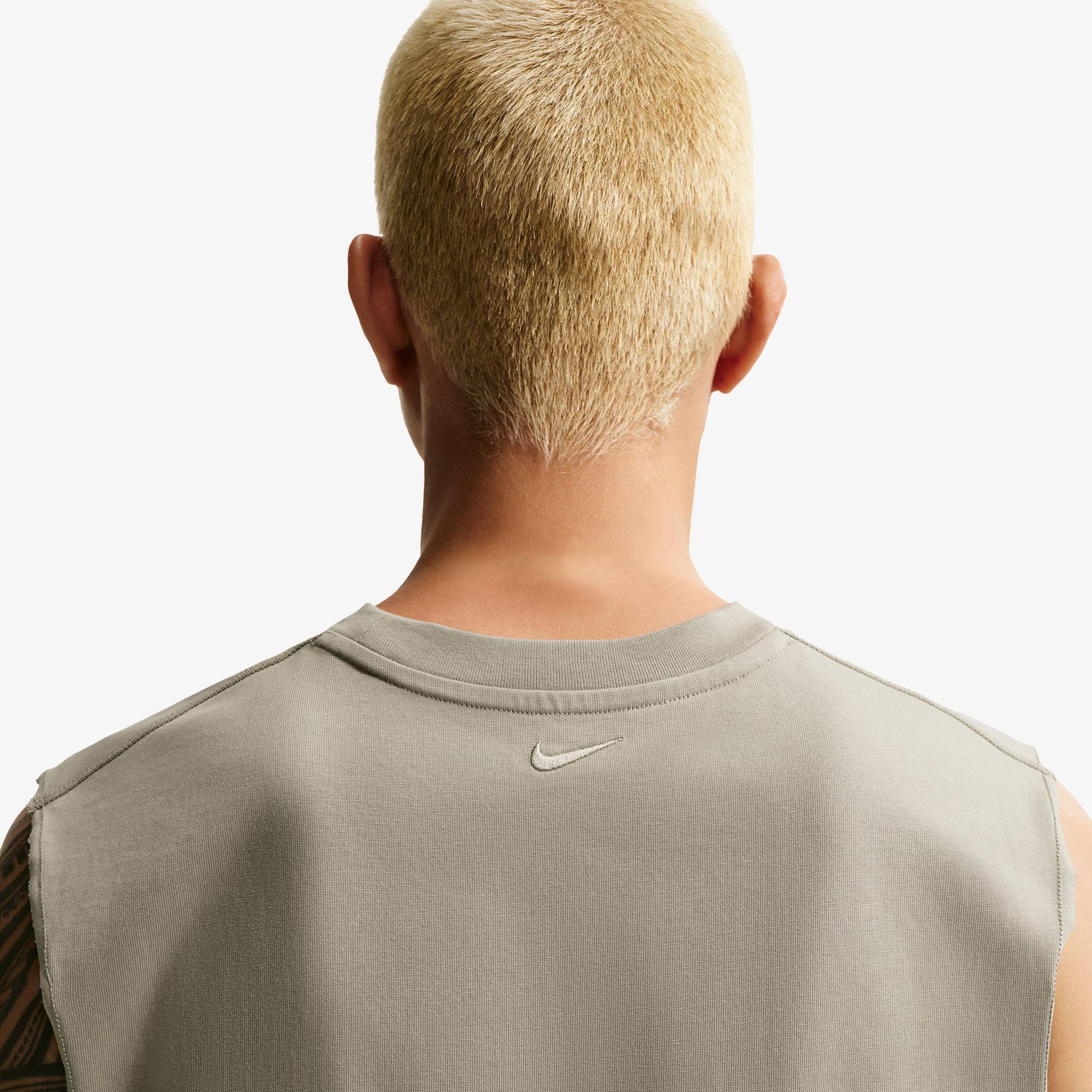 Nike Dri-Fit NAC Erkek Haki Kolsuz T-Shirt