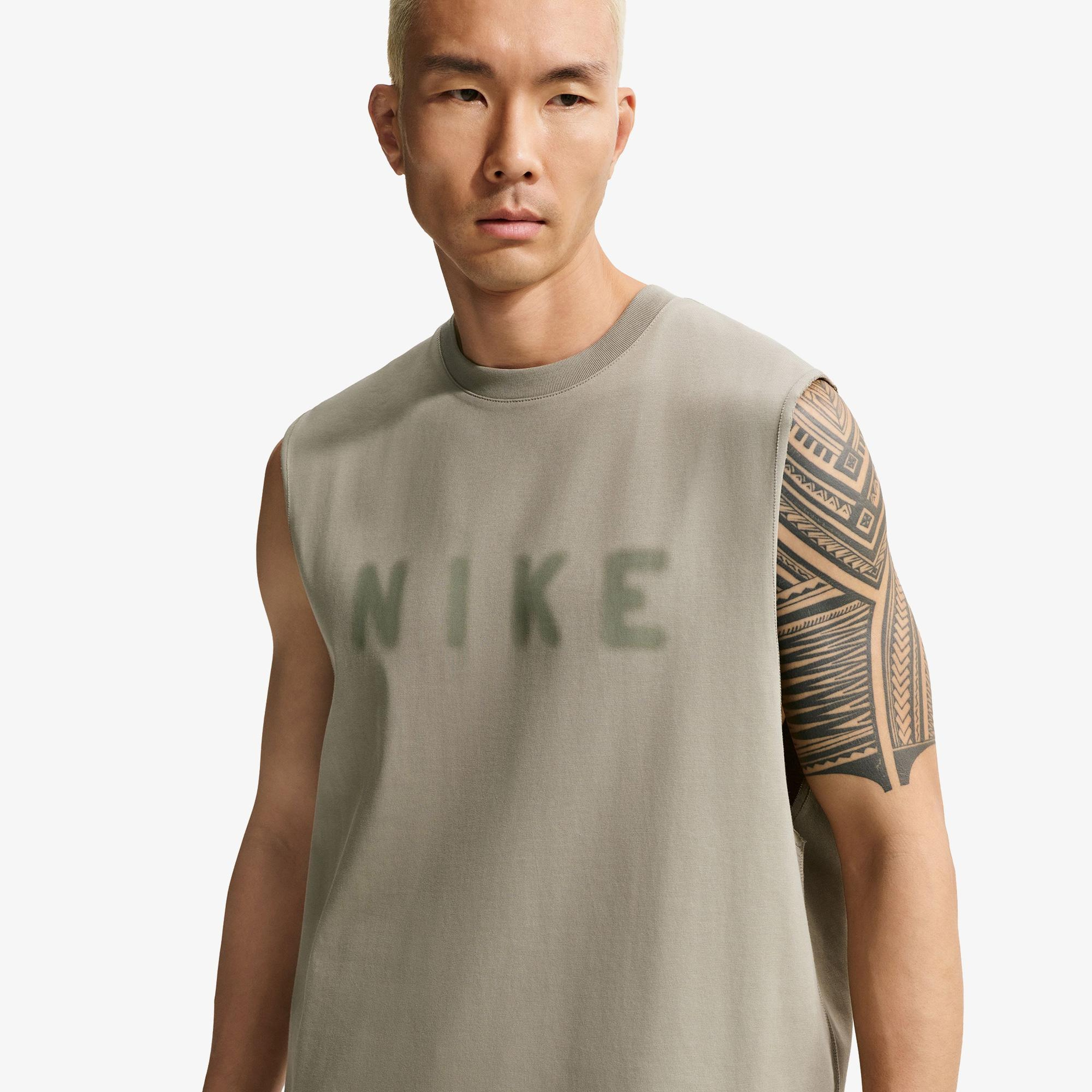 Nike Dri-Fit NAC Erkek Haki Kolsuz T-Shirt