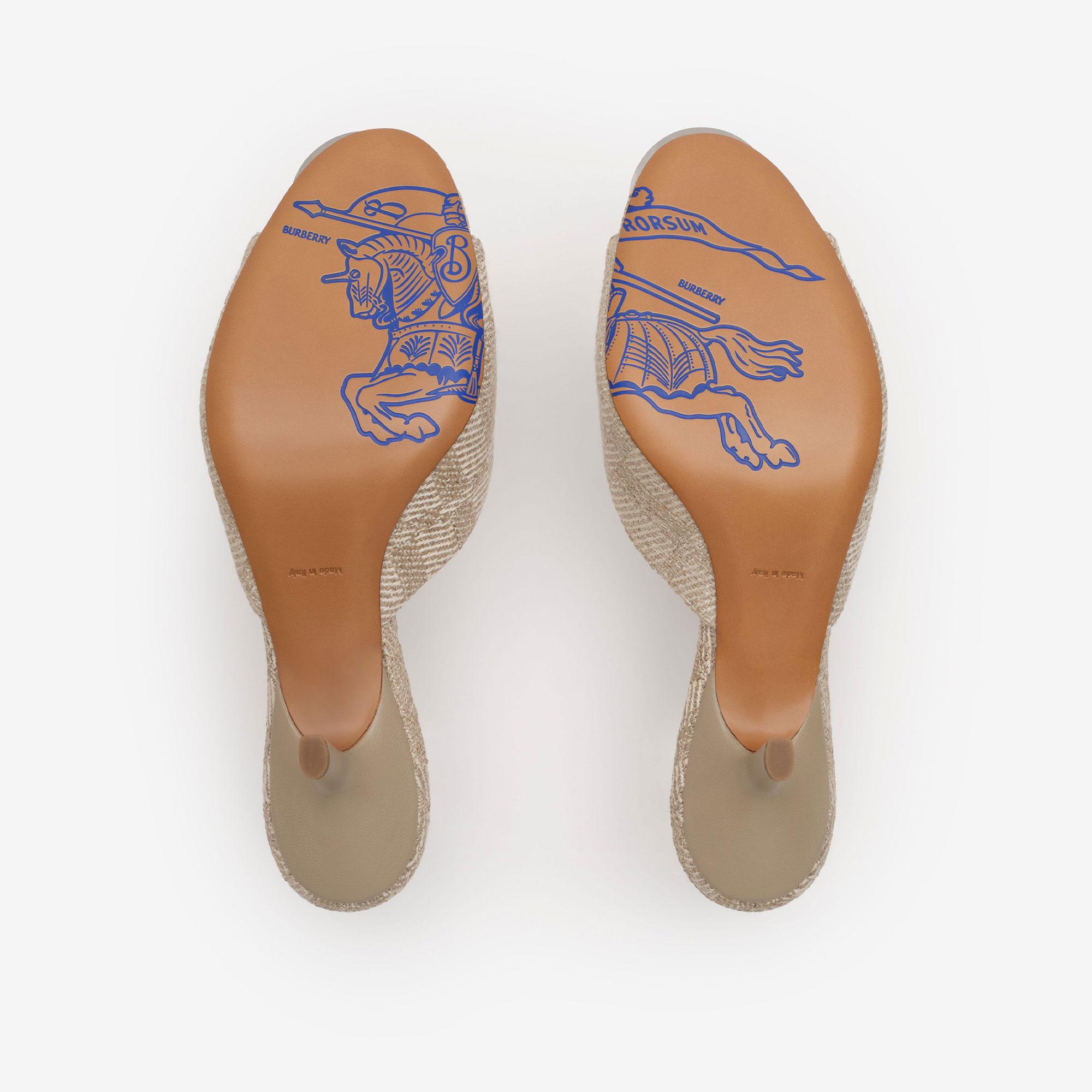 Burberry Check Mews Low Kadın Bej Topuklu Ayakkabı