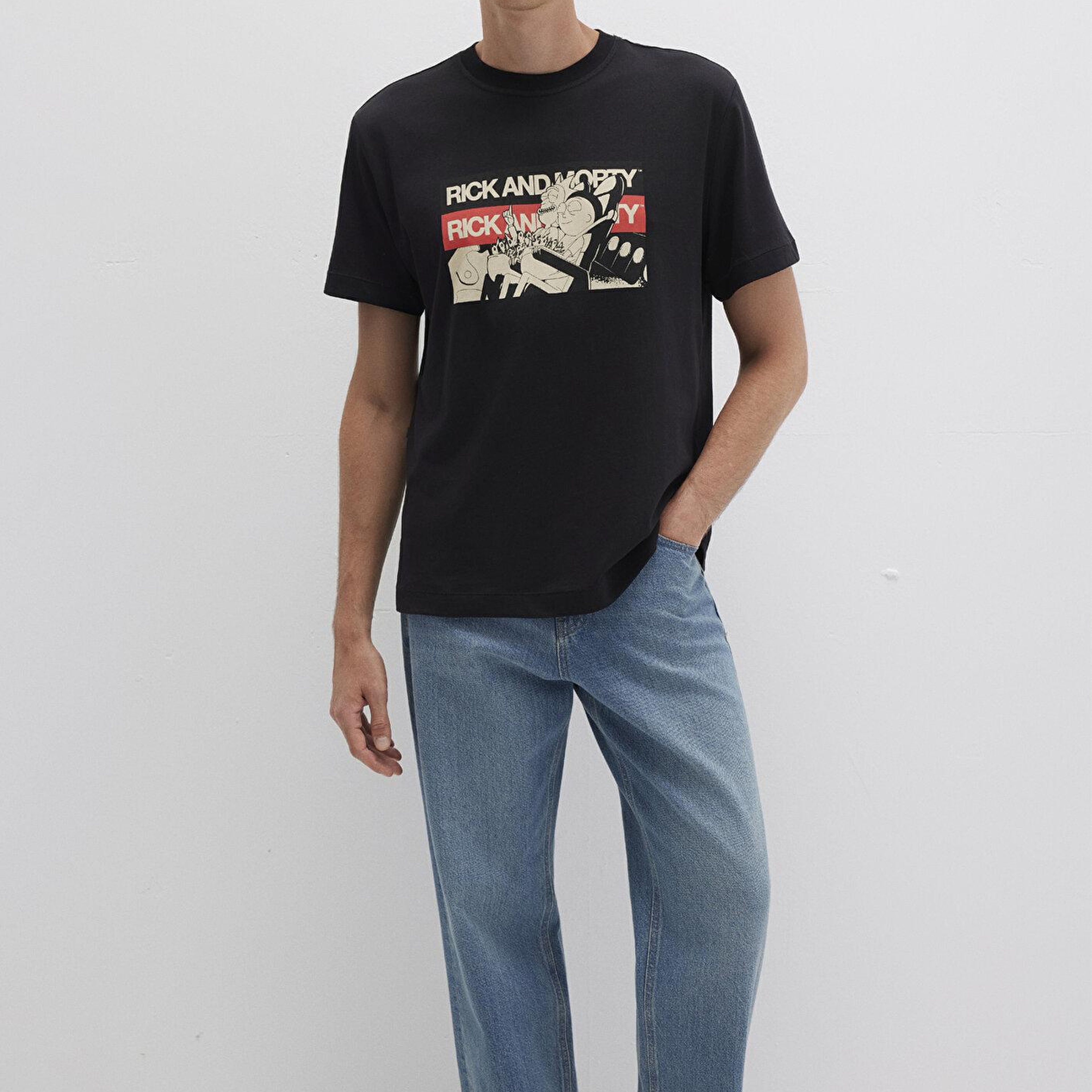 Mavi Rick And Morty Baskılı Siyah Tişört Loose Fit / Bol Rahat Kesim 0612922-900