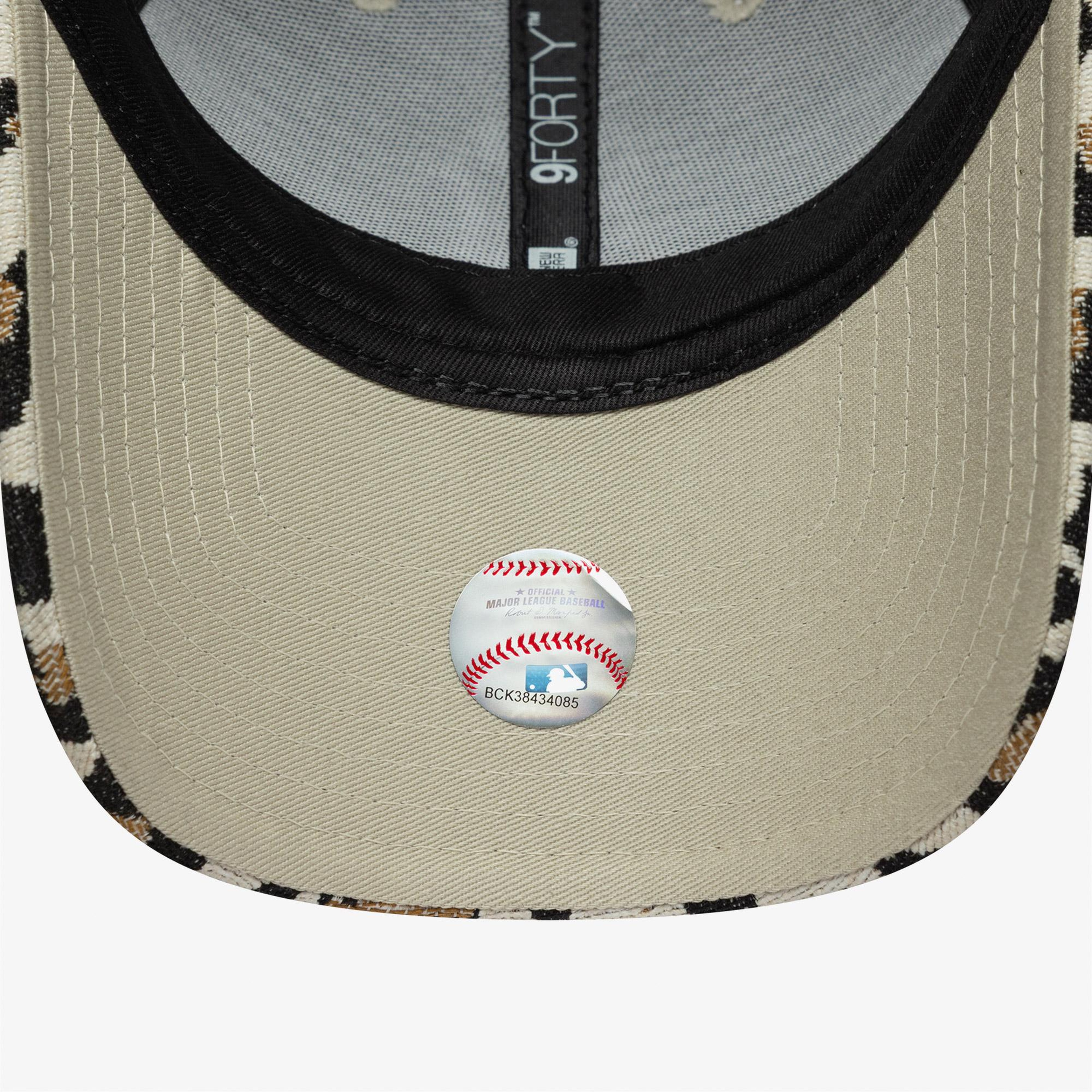 New Era Leopard Mid 9Forty Neyyan Kadın Bej Şapka