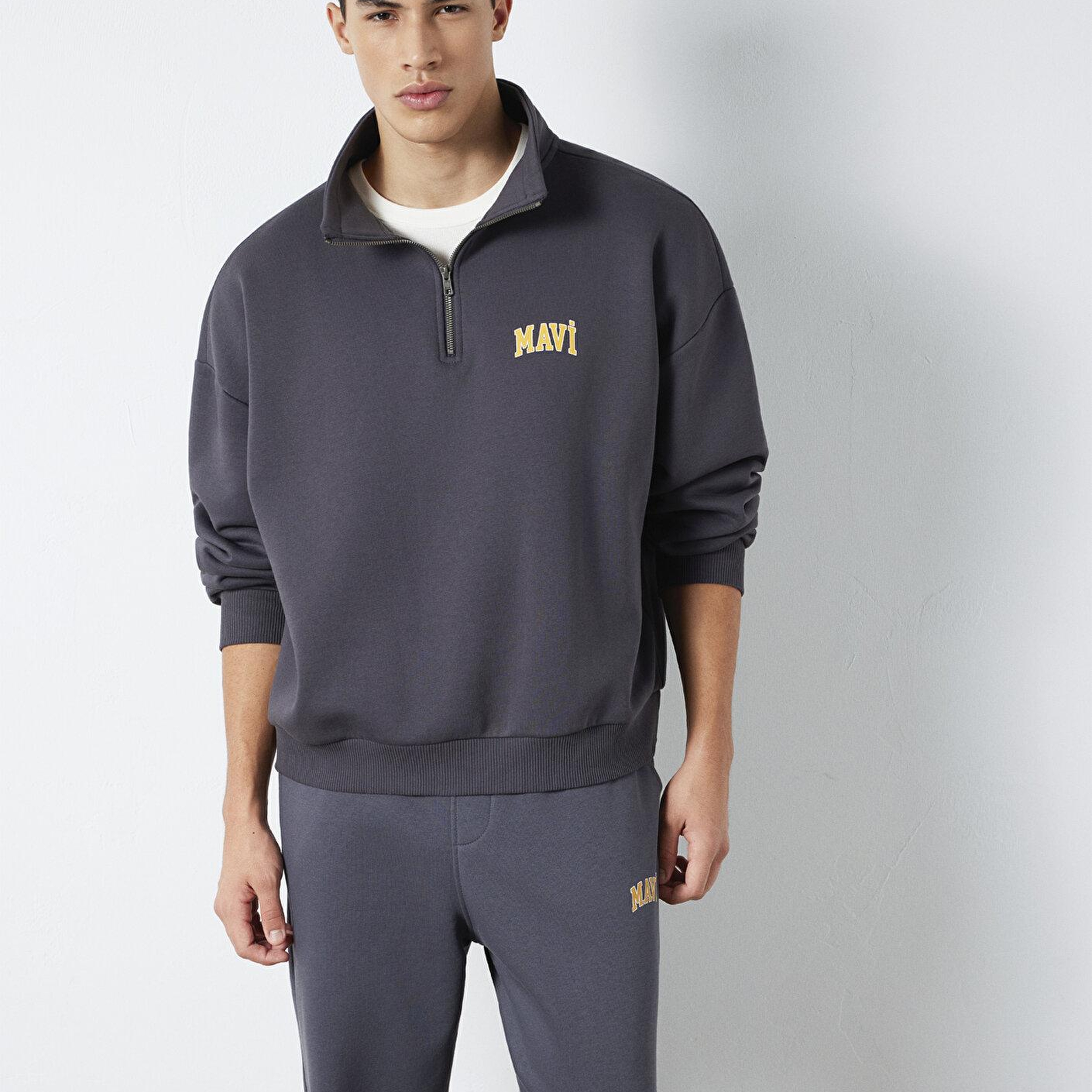 Mavi Mavi Logo Baskılı Yarı Fermuarlı Antrasit Sweatshirt 0S10208-70101