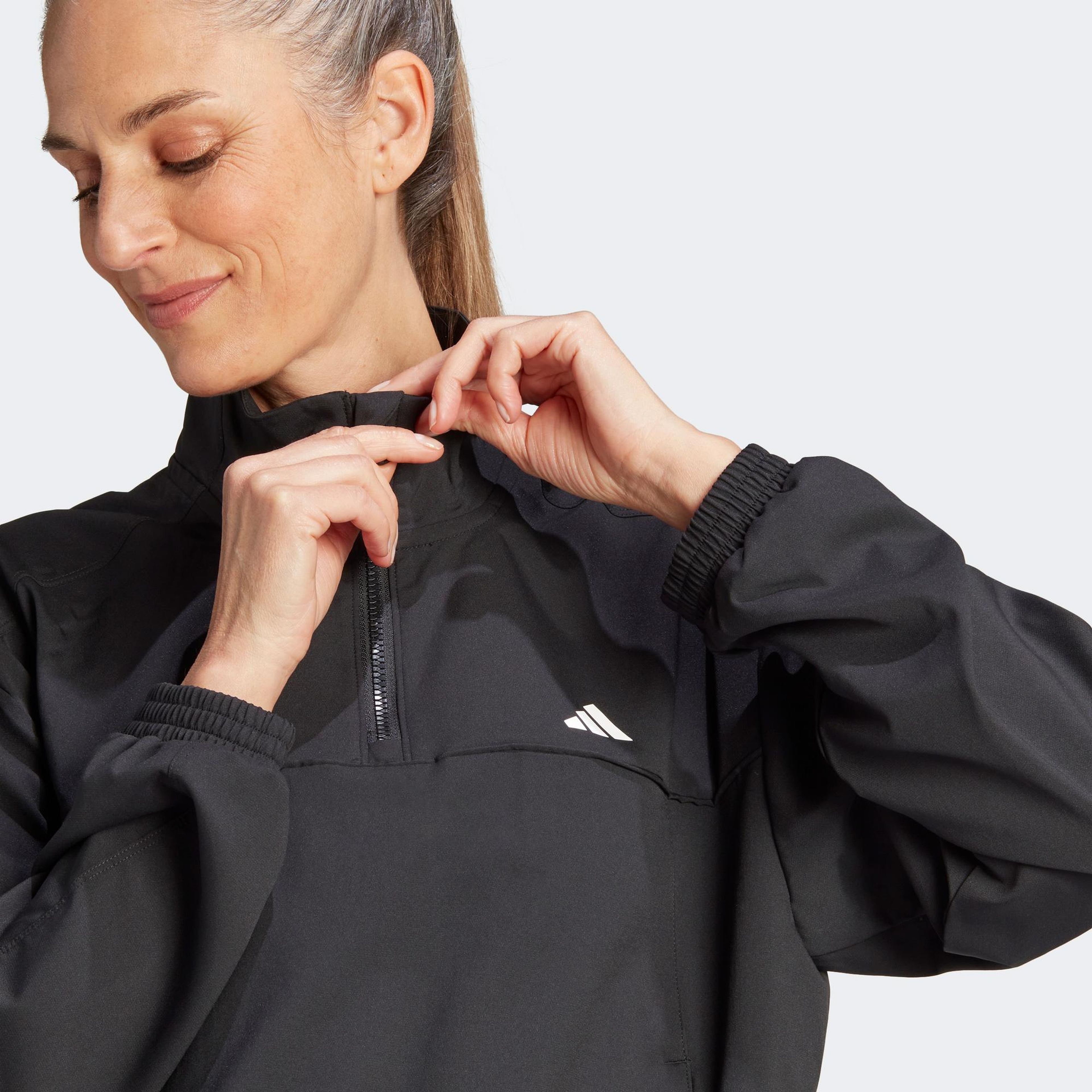 adidas Aeroready Train Essentials Kadın Siyah Antrenman Üstü