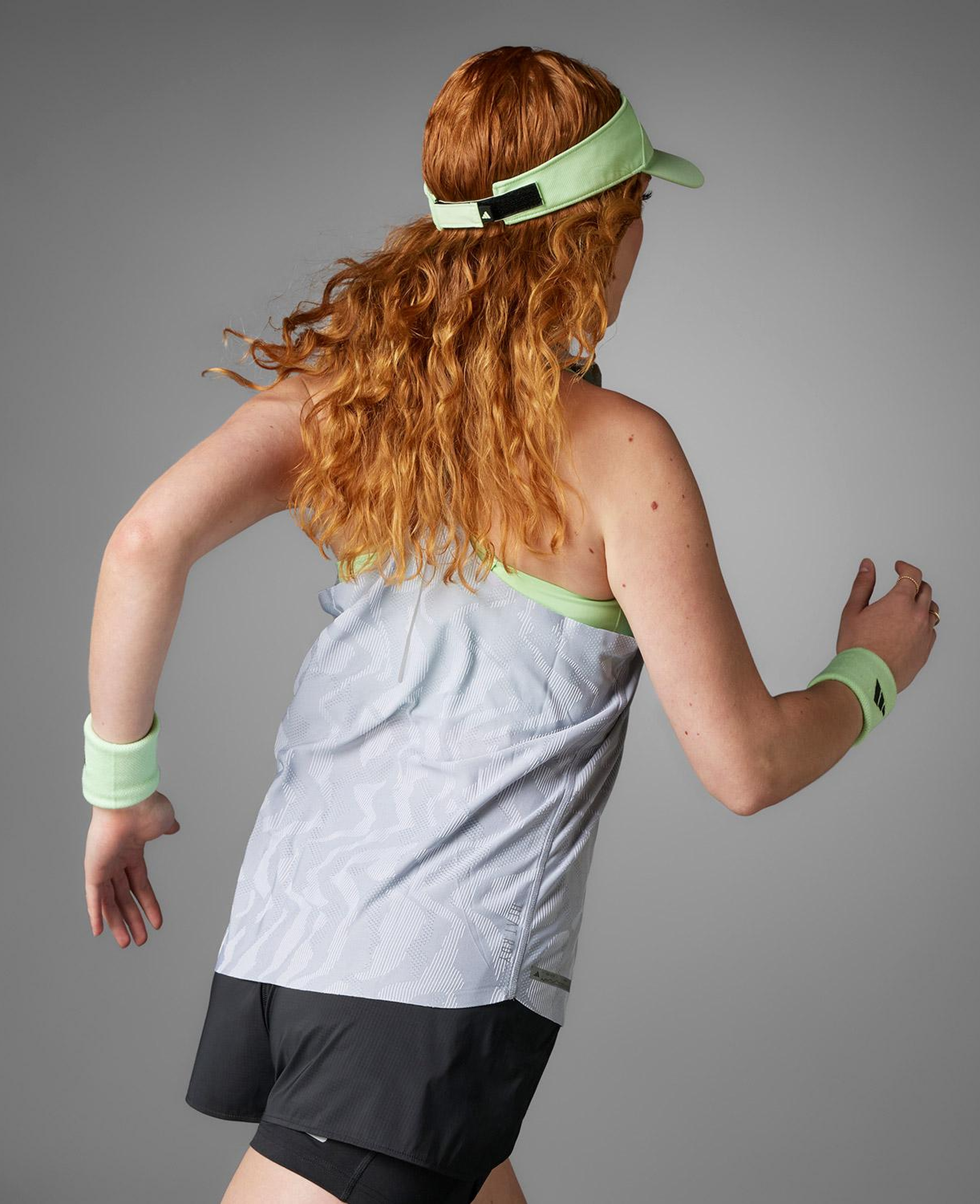 adidas Ultimate Airchill Engineered Kadın Gri Koşu Atleti