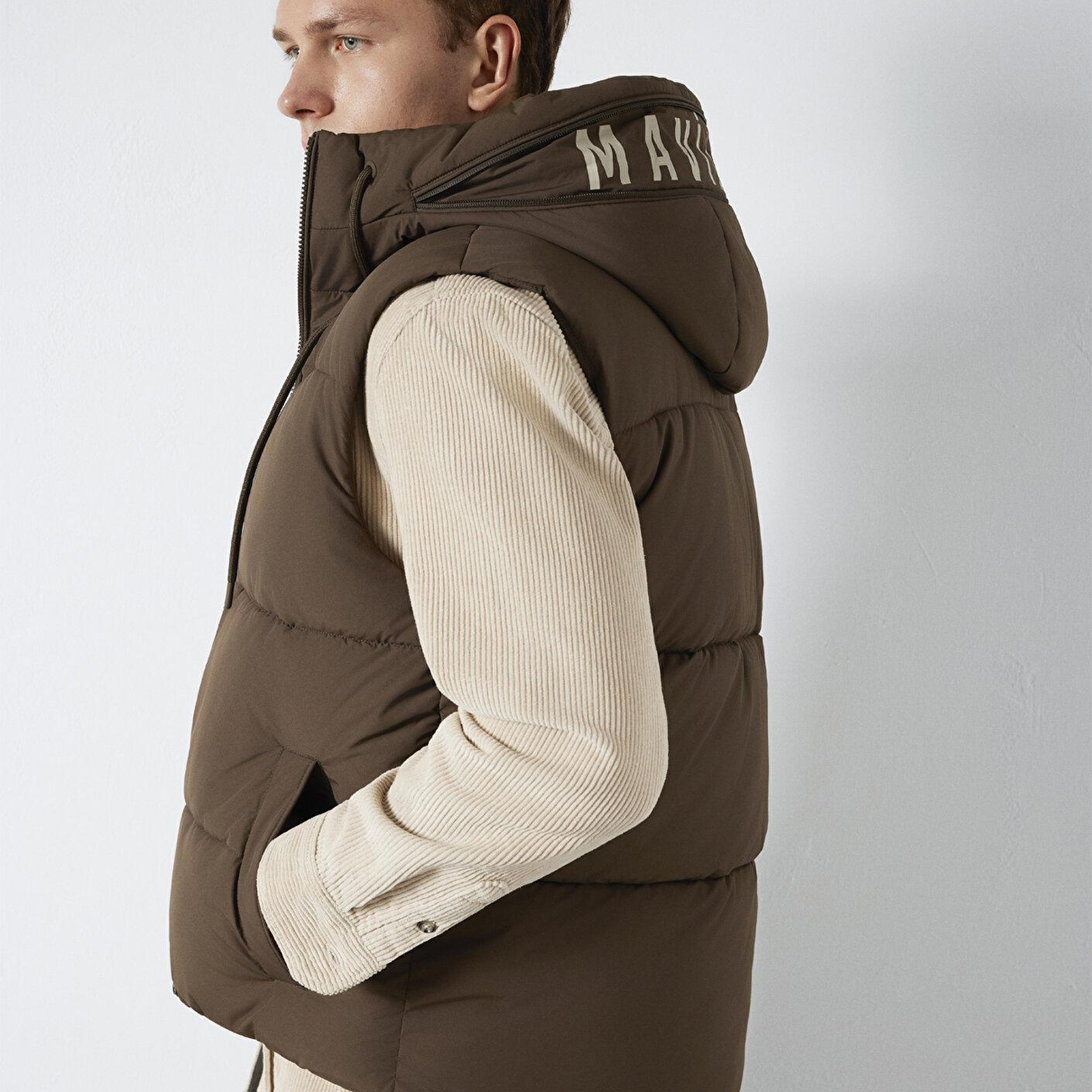 Mavi Mavi Jeans Detaylı Kapüşonlu Kahverengi Şişme Yelek Regular Fit / Normal Kesim 0110759-71541