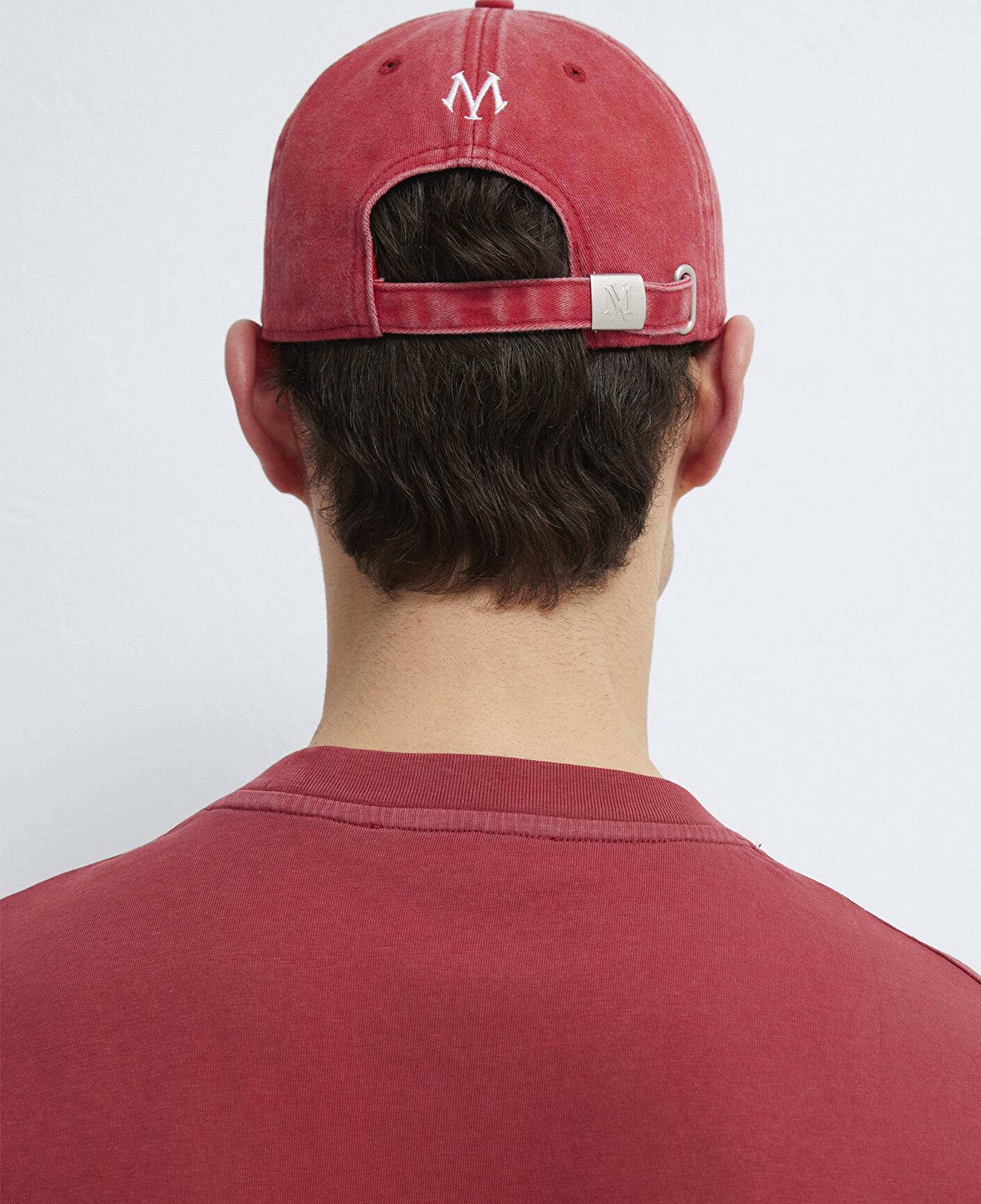 Mavi Nakışlı Kırmızı Şapka 0911884-32421