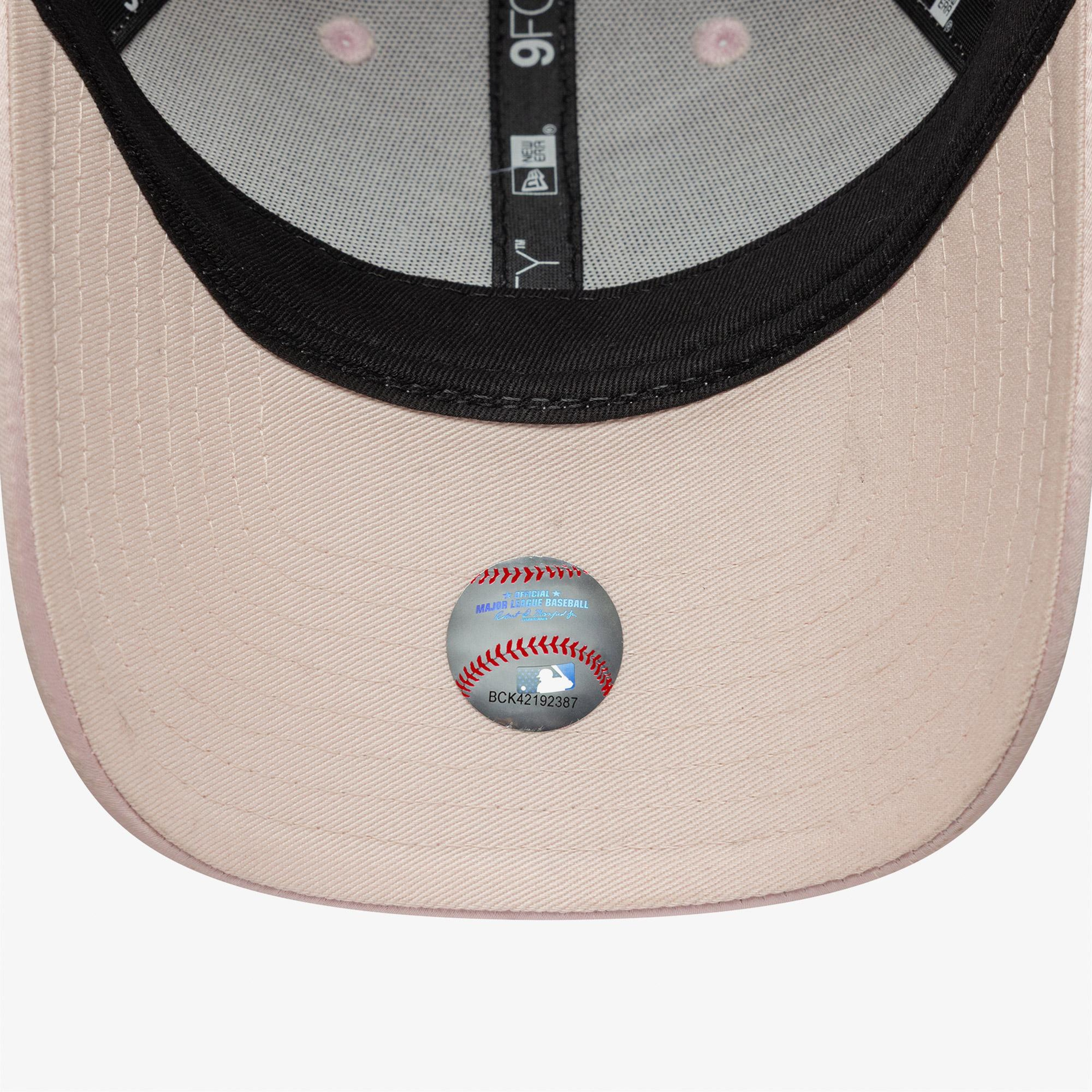 New Era Satin 9Forty Neyyan Kadın Pembe Şapka