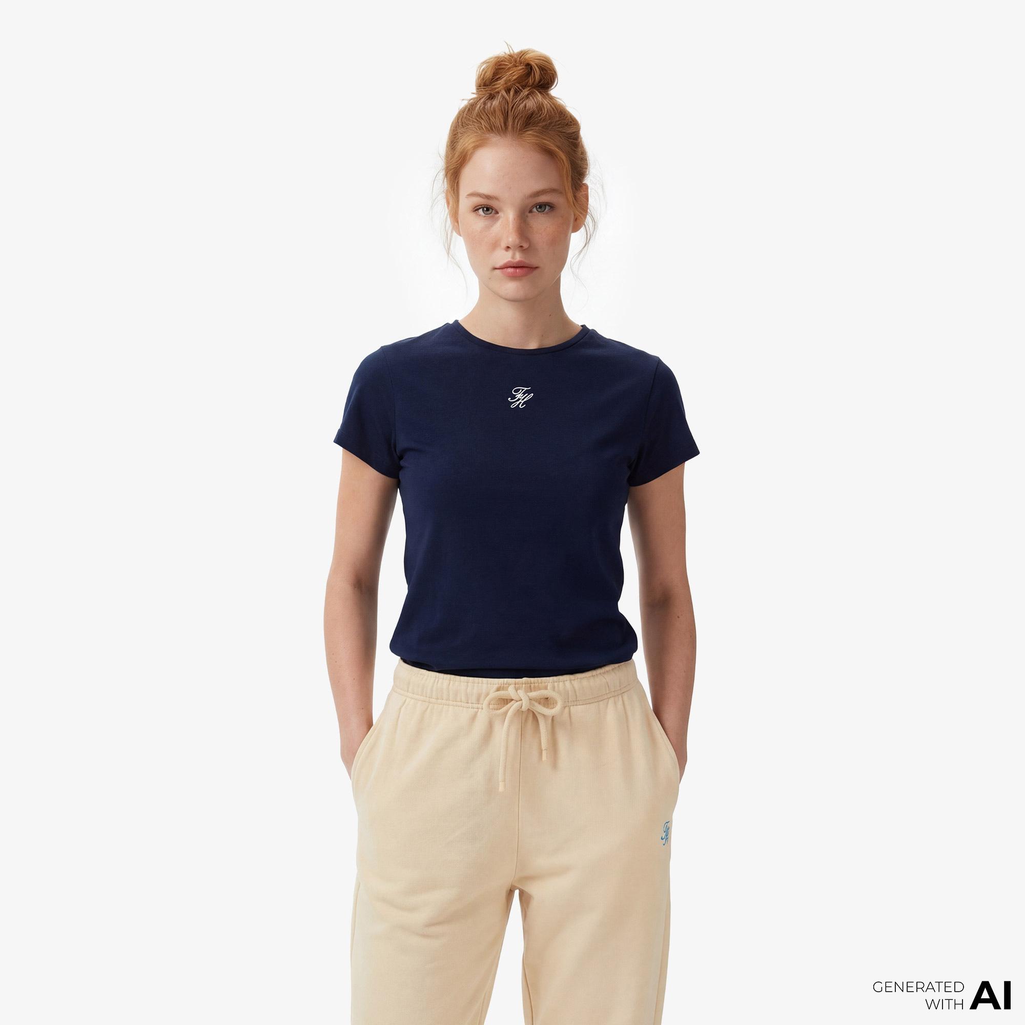 Tommy Hilfiger Emboss Kadın Lacivert T-Shirt