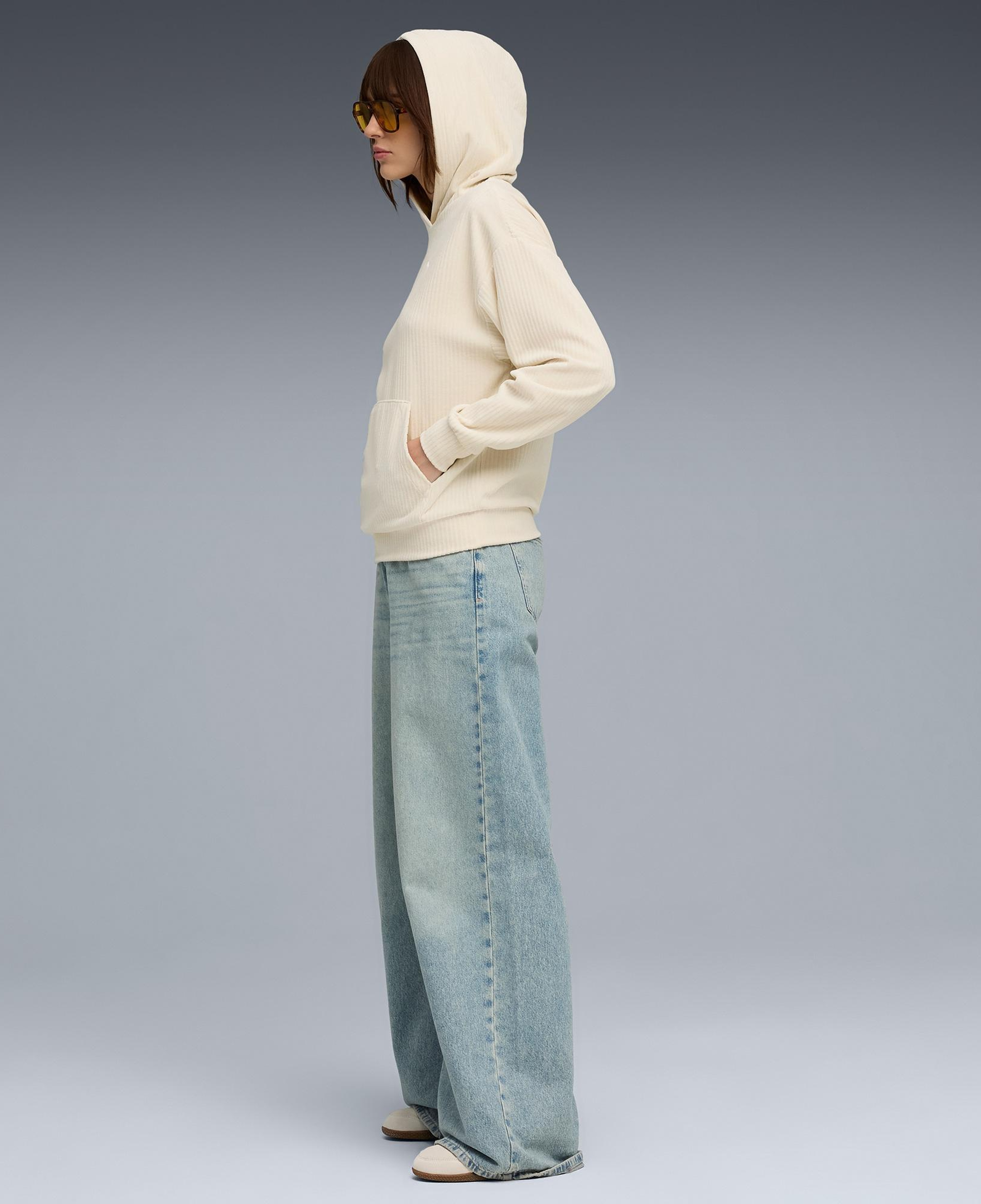 Puma Essentials Elevated Velour  Kadın Krem Sweatshirt