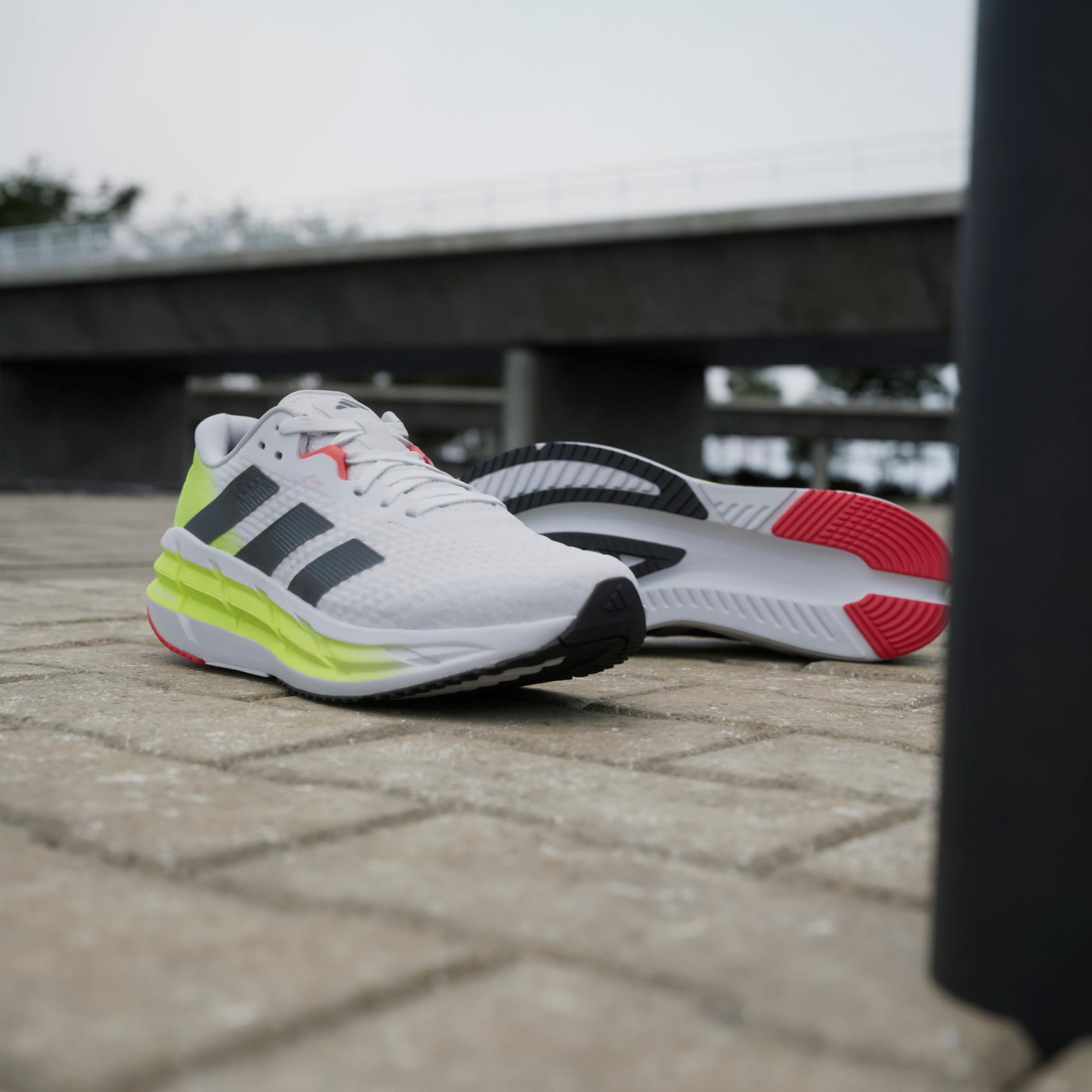 adidas Adistar 3 Erkek Beyaz Koşu Ayakkabısı