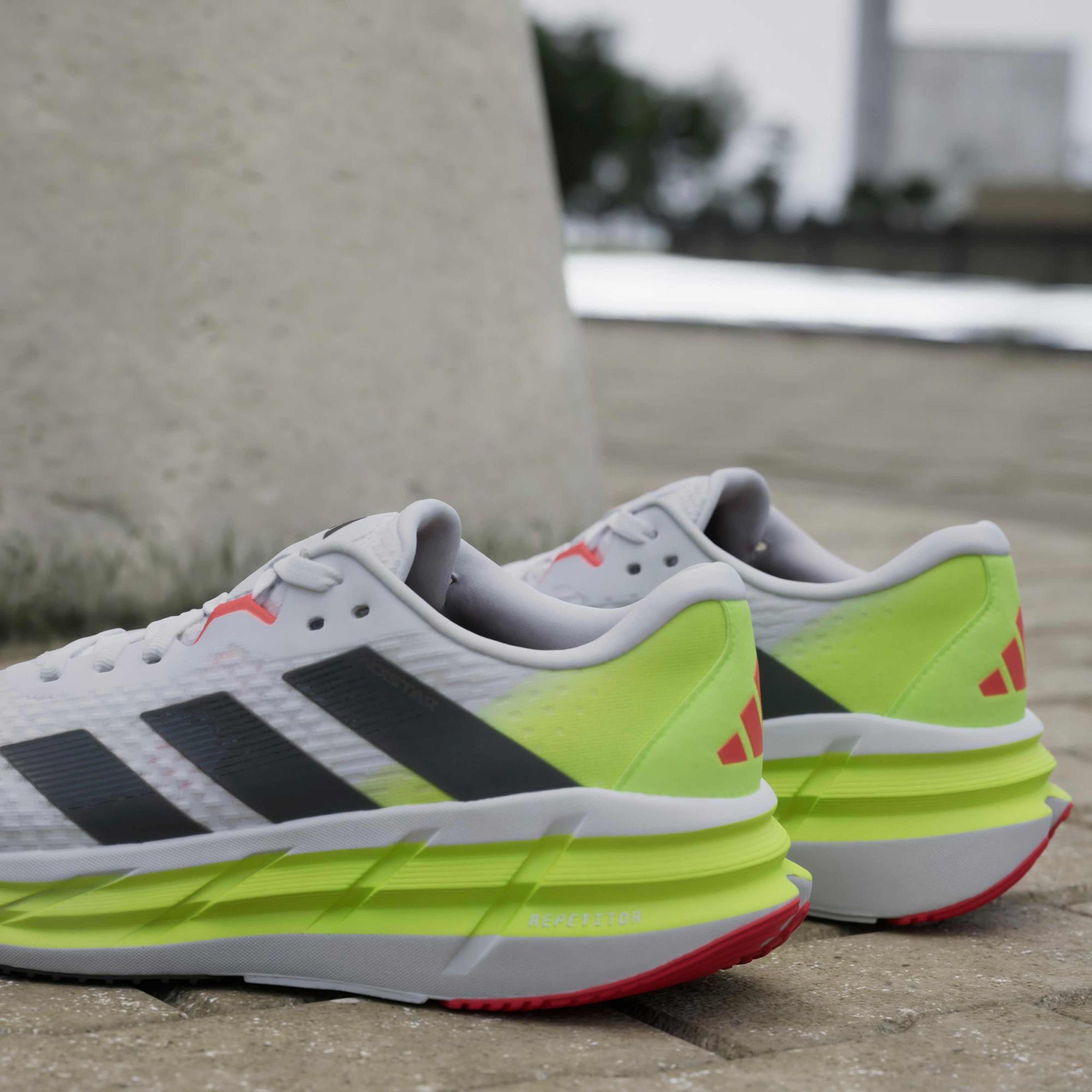adidas Adistar 3 Erkek Beyaz Koşu Ayakkabısı