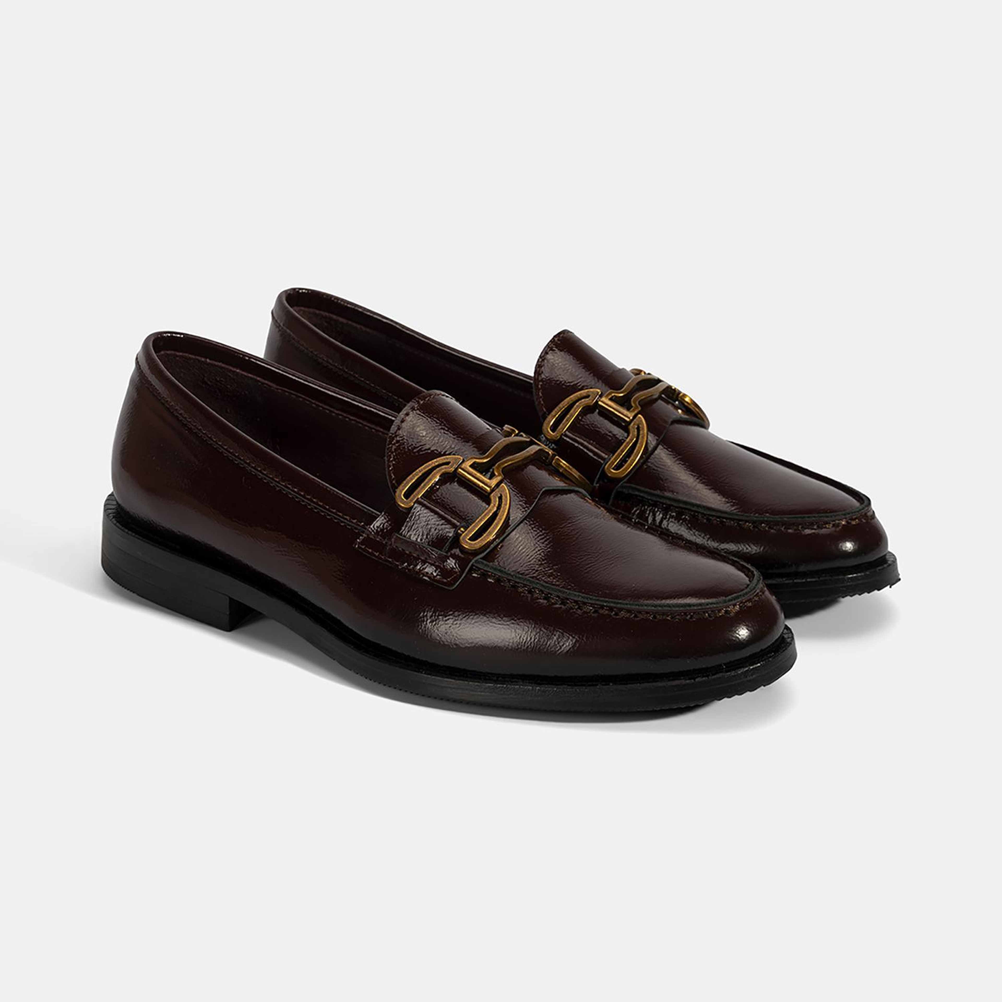 Kadın Bordo Metal Toka Aksesuarlı Rugan Loafer